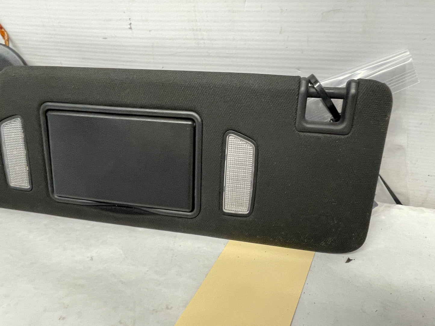 2019 Chevy Camaro SS RH & LH Sunvisors Sun Visors Shades w/ Clips OEM - Day's Parts Yard