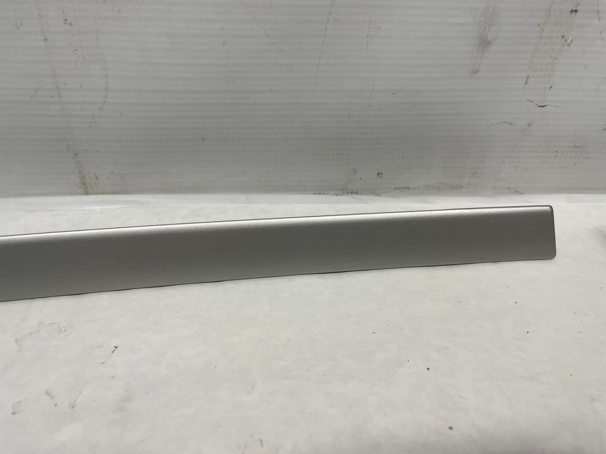 2009 Pontiac G8 Base LH & RH Silver Dash Trim Accent Applique Panel OEM - Day's Parts Yard