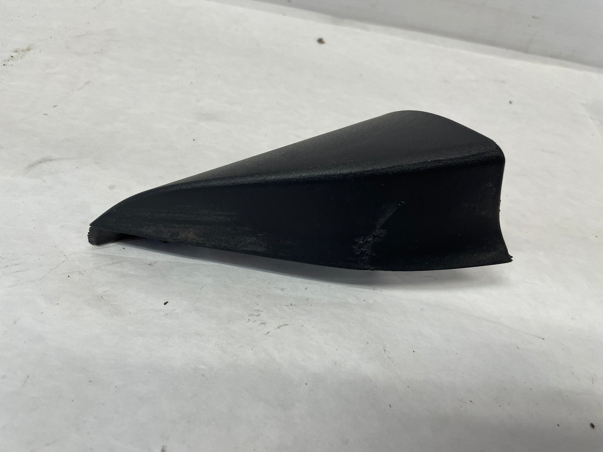 2005 Pontiac GTO RH Passenger Defrost Trim Door Vent Triangle OEM - Day's Parts Yard