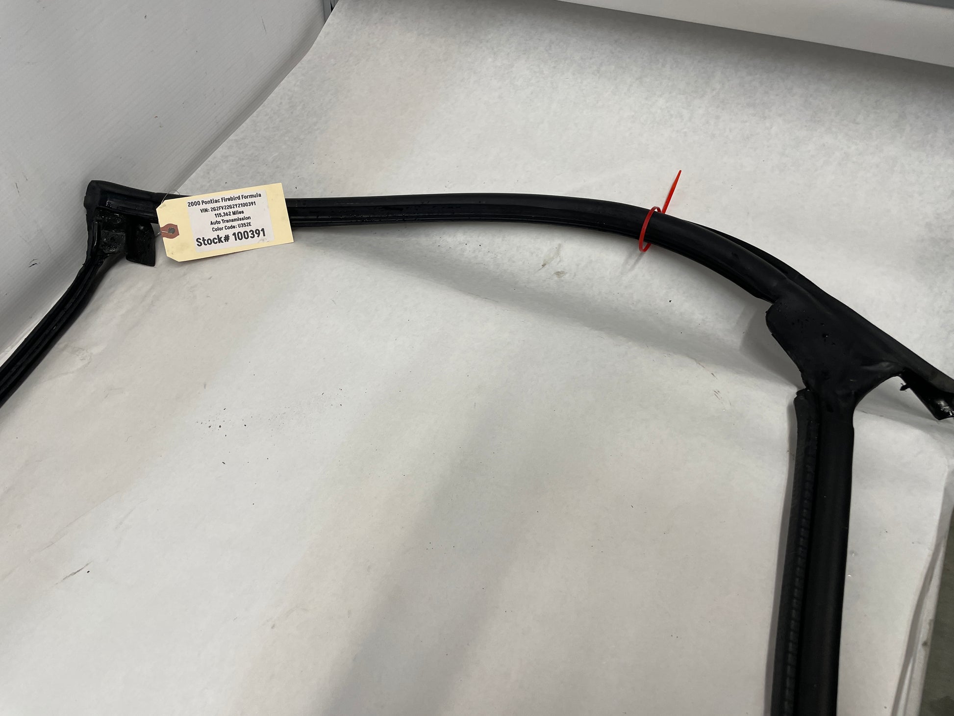 2000 Pontiac Firebird Formula RH Passenger Door T-Top Weather Strip Rubber Seal OEM - Day's Parts Yard