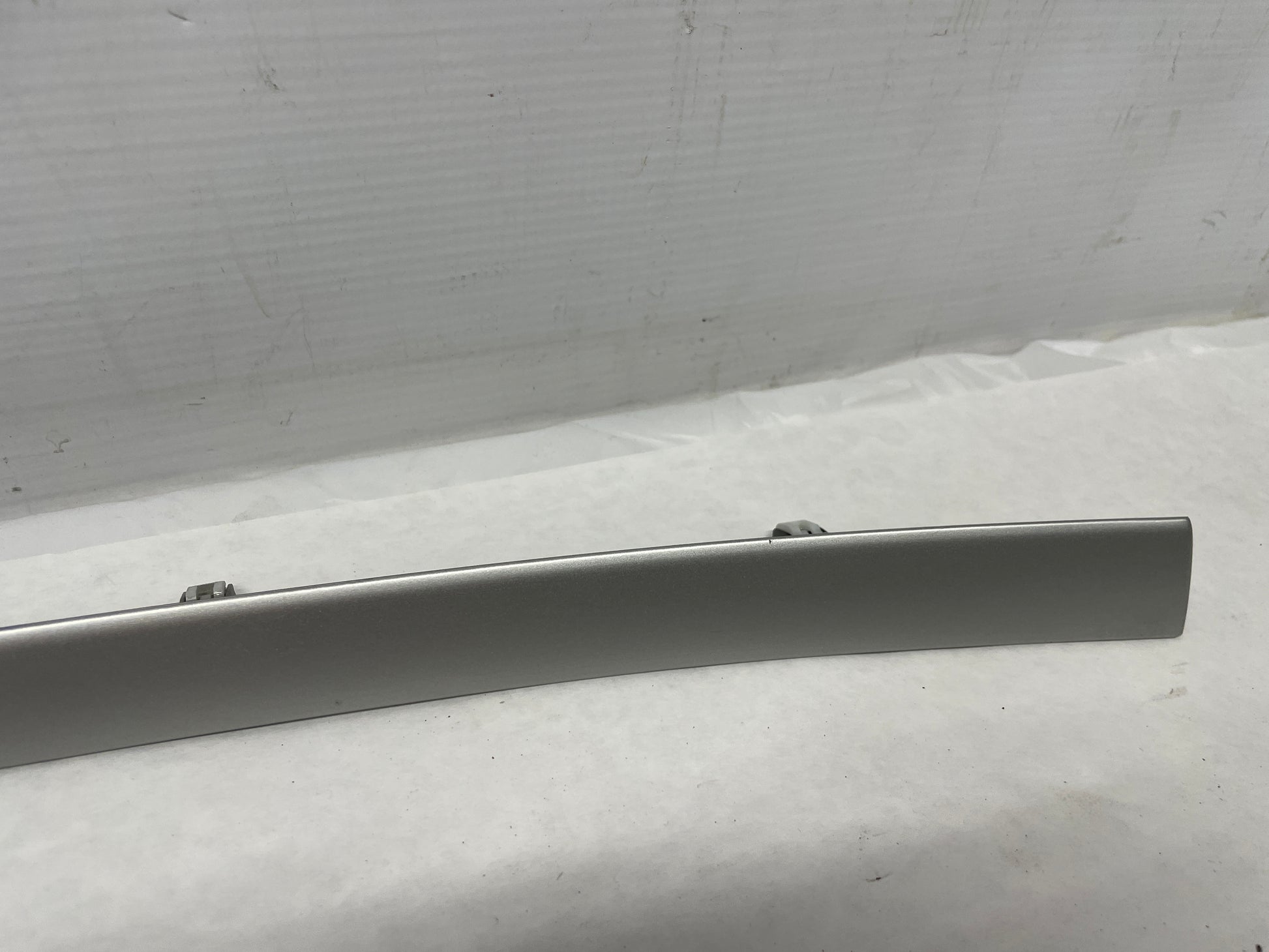 2009 Pontiac G8 Base LH & RH Silver Dash Trim Accent Applique Panel OEM - Day's Parts Yard