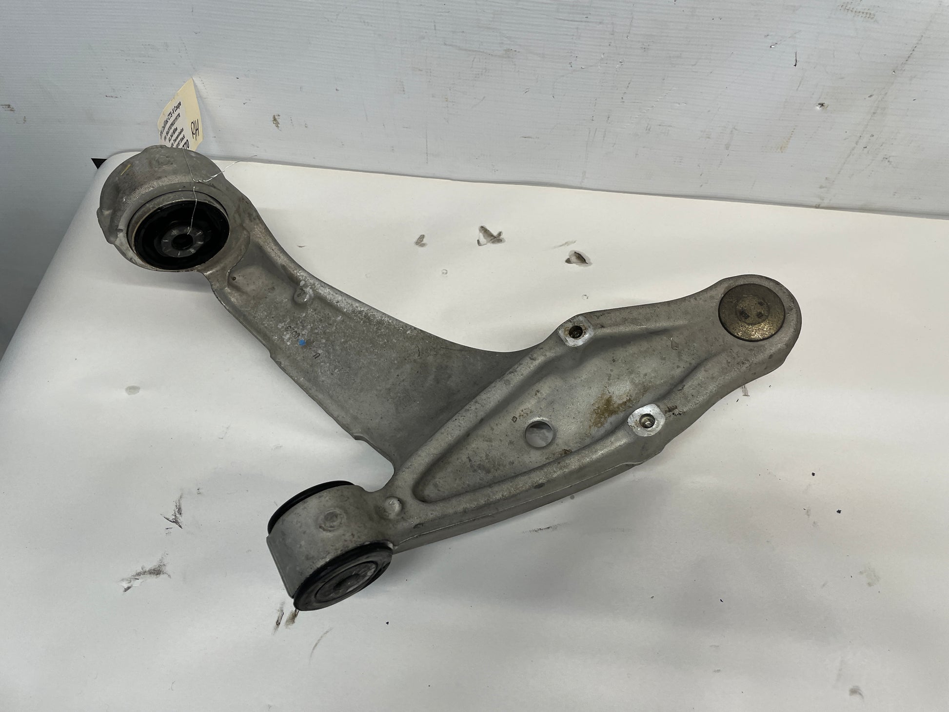 2014 Cadillac CTS-V Coupe RH Passenger Front Lower Control Arm OEM - Day's Parts Yard