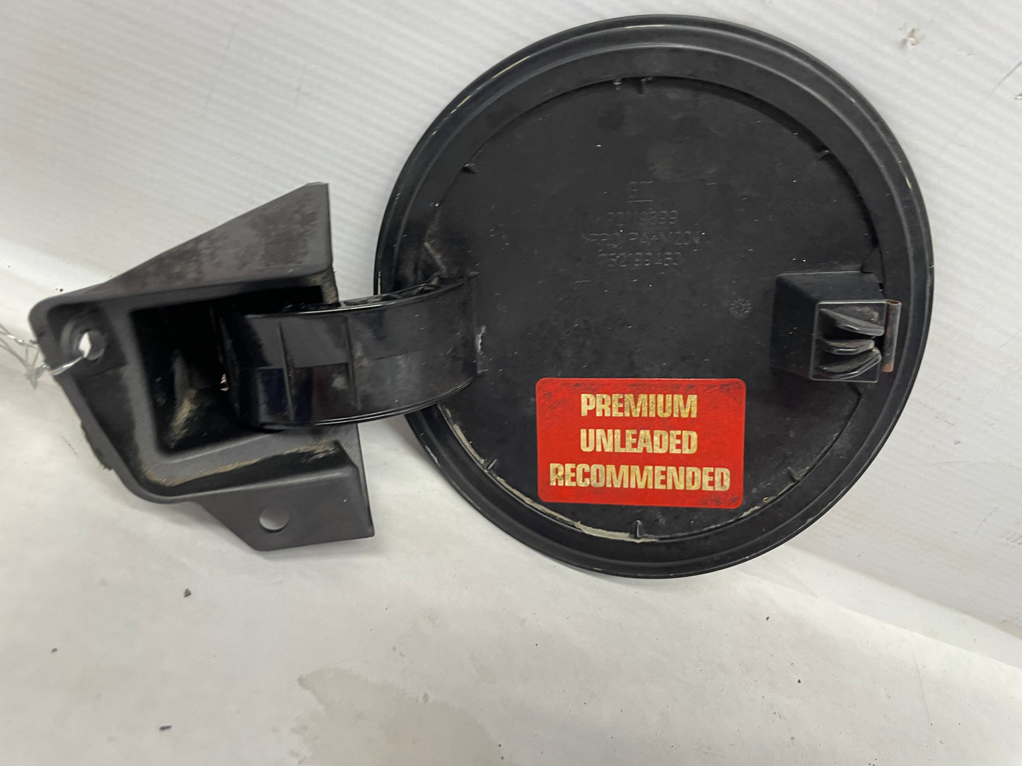 2005 Pontiac GTO Fuel Gas Door Lid Cover Assembly OEM - Day's Parts Yard