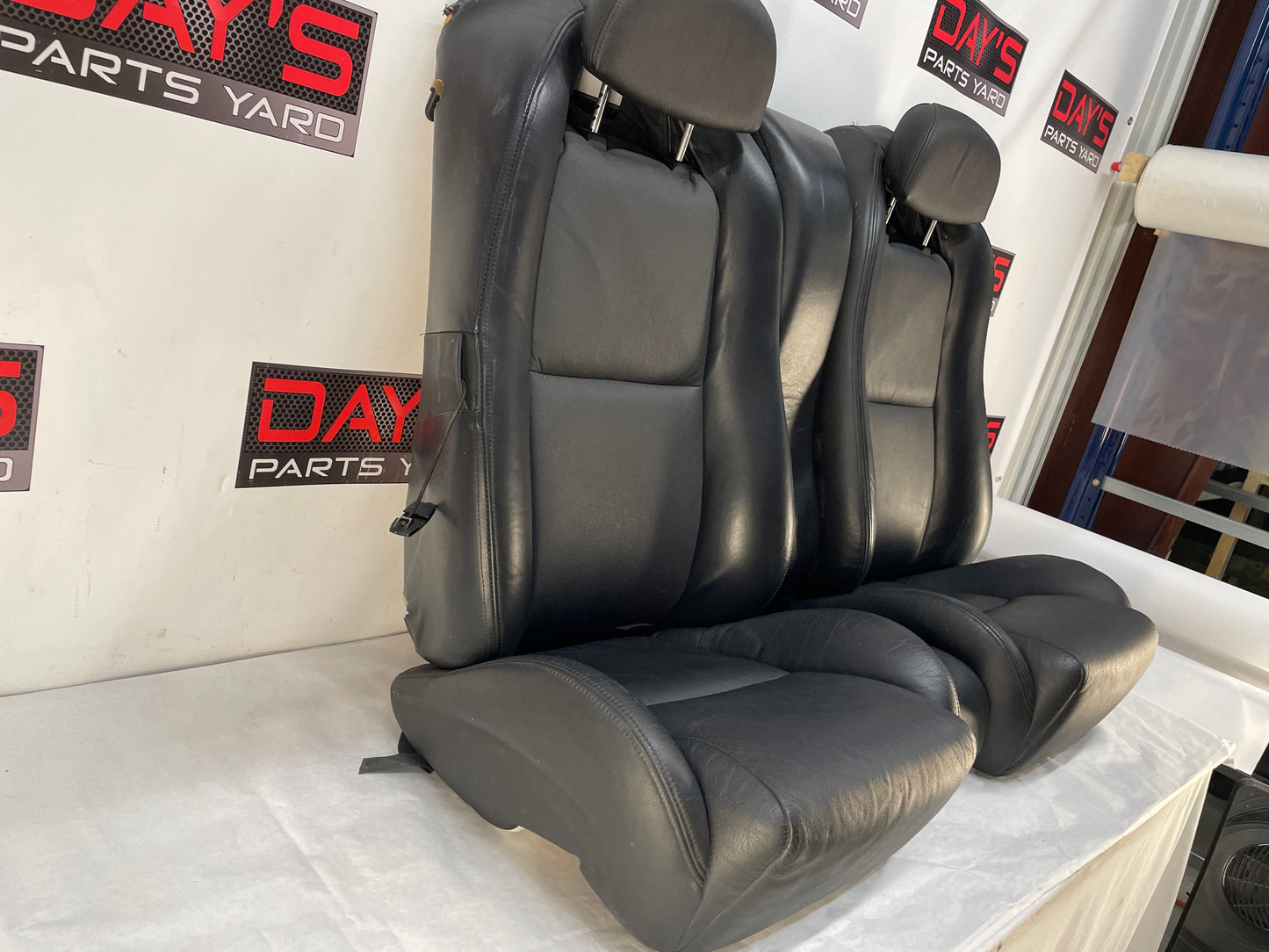 2005 Pontiac GTO Seats Front and Rear Black Leather OEM