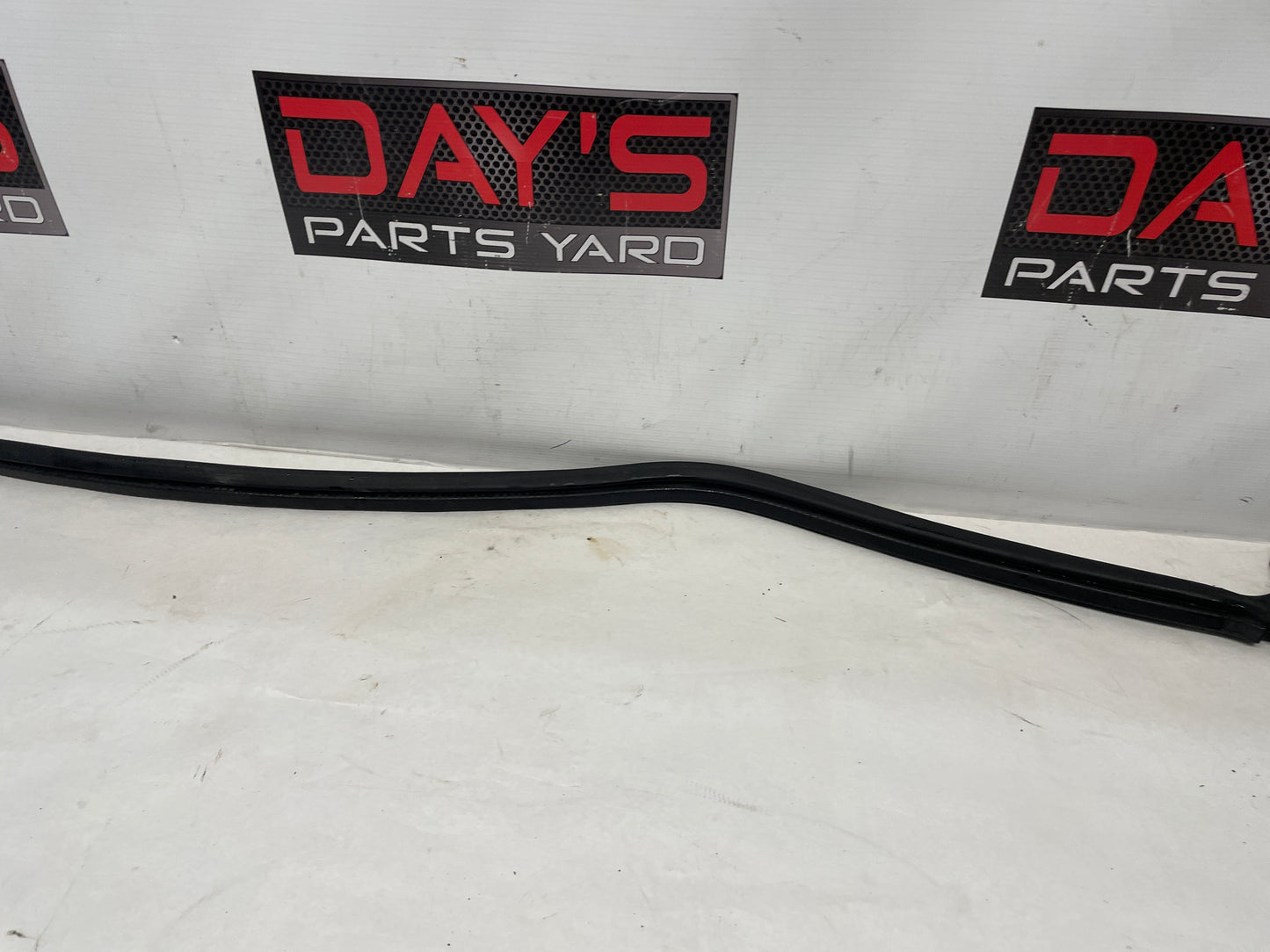 2000 Pontiac Firebird Formula LH Driver Door T-Top Weather Strip Rubber Seal OEM - Day's Parts Yard