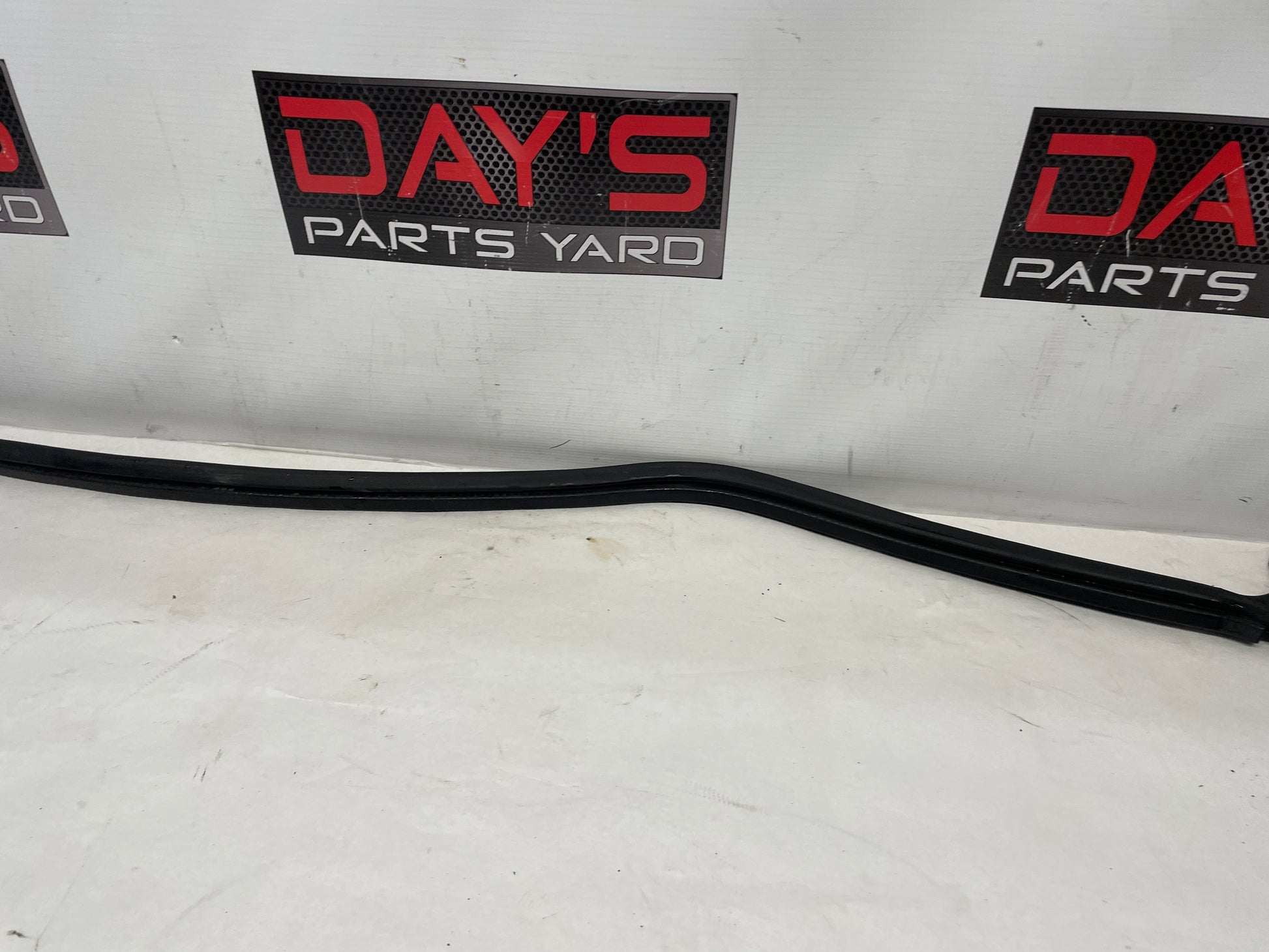 2000 Pontiac Firebird Formula LH Driver Door T-Top Weather Strip Rubber Seal OEM - Day's Parts Yard