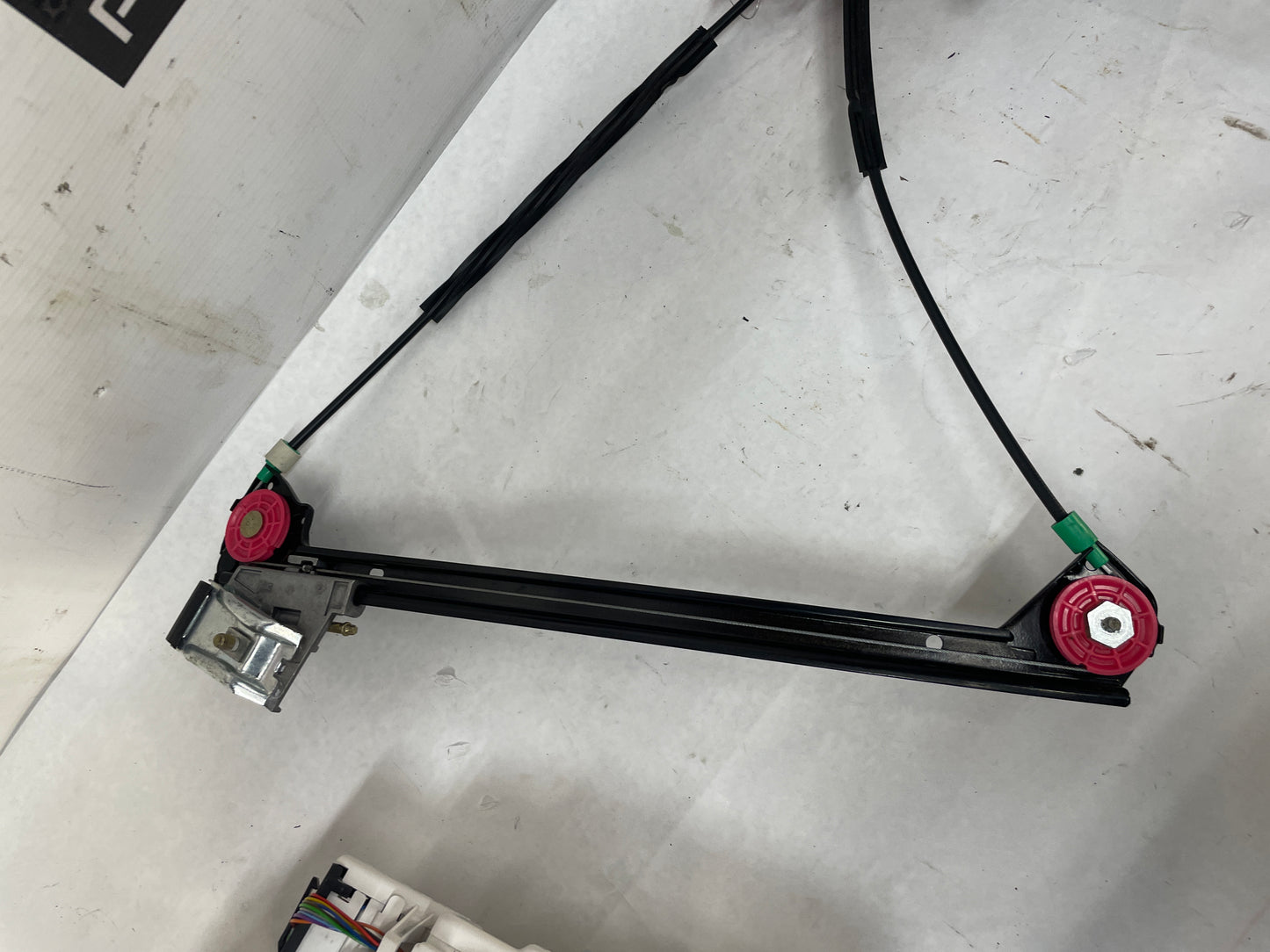 2004 Chevy C5 Corvette RH Passenger Window Regulator w/ Motor OEM - Day's Parts Yard