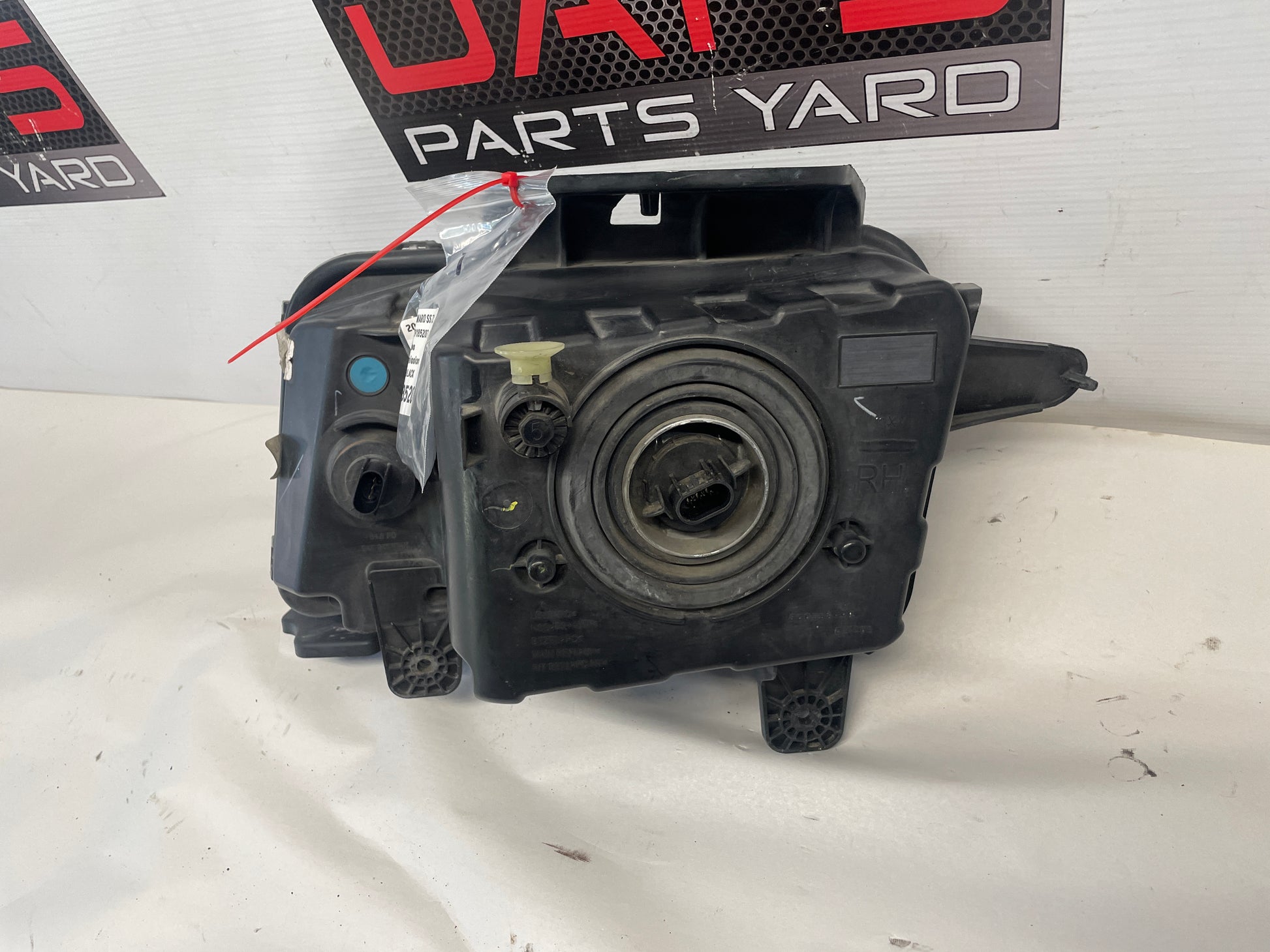 2012 Chevy Camaro SS ZL1 RH Passenger Head Light Headlight Lamp OEM - Day's Parts Yard