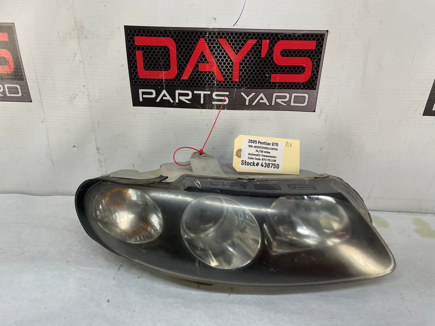 2005 Pontiac GTO RH Passenger Headlight Head Light Lamp OEM