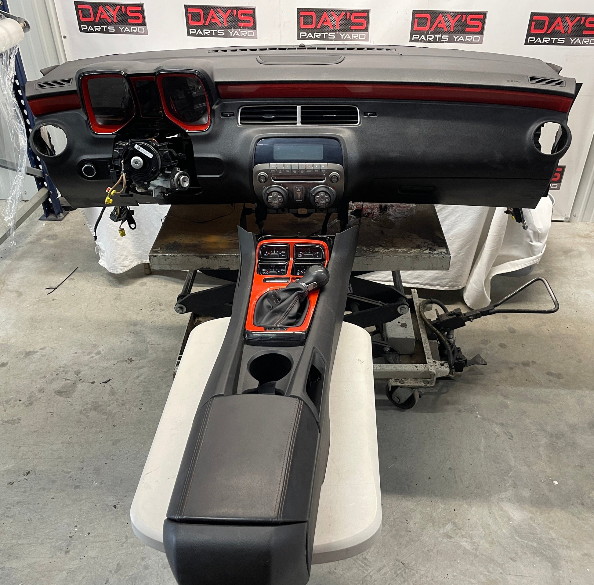 2010 Chevy Camaro SS Complete Dash and Center Console OEM - Day's Parts Yard