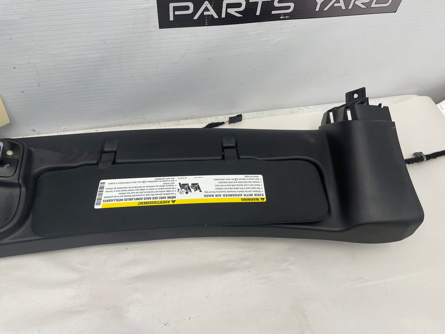 2018 Chevy Camaro ZL1 Conver Windshield Panel, Sun Visors & Rearview Mirror OEM - Day's Parts Yard
