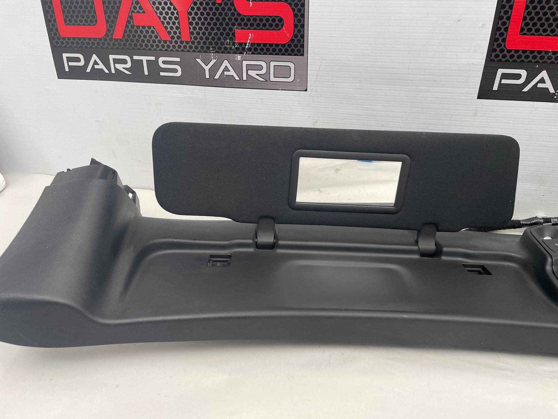 2018 Chevy Camaro ZL1 Conver Windshield Panel, Sun Visors & Rearview Mirror OEM - Day's Parts Yard
