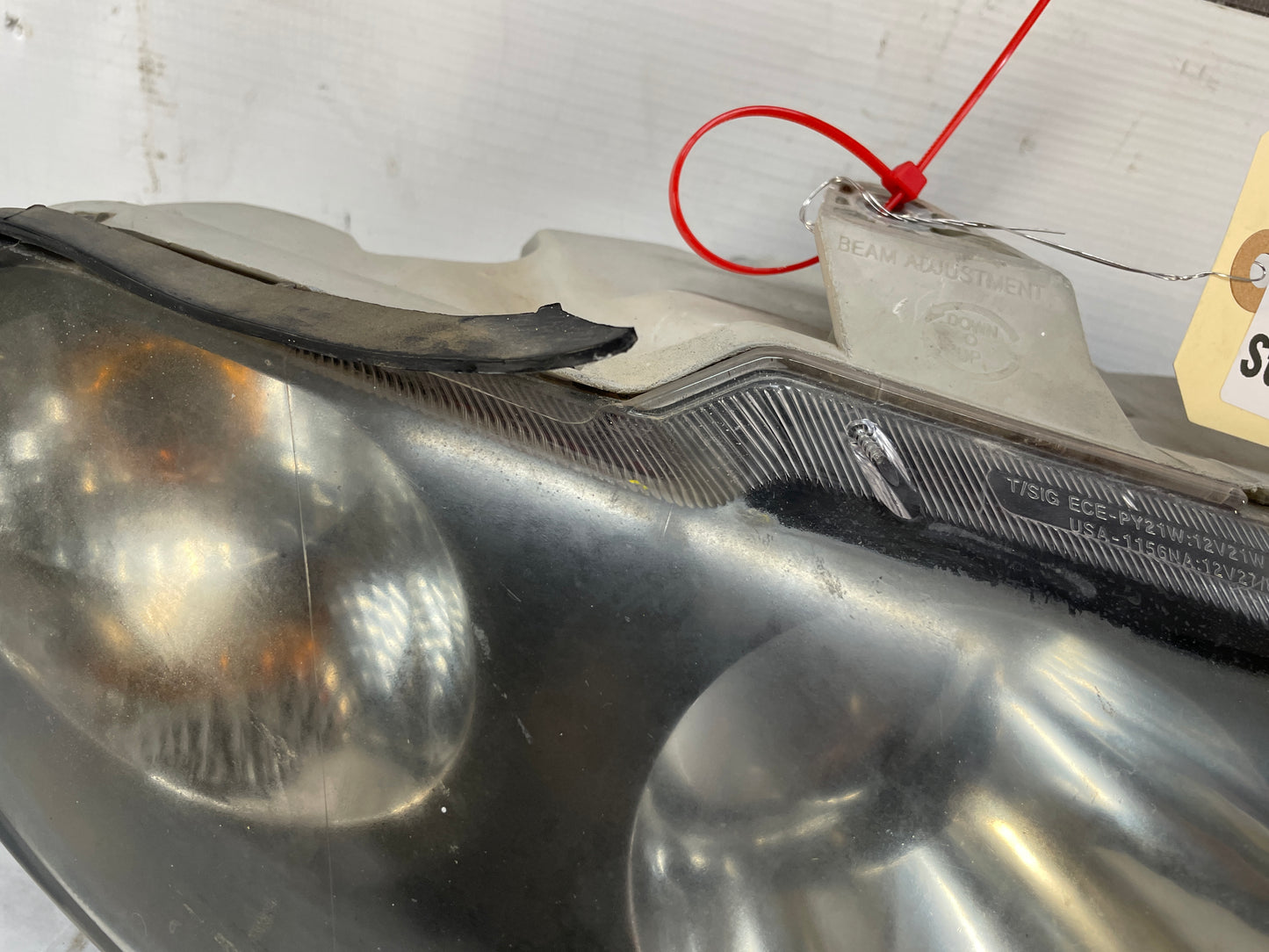 2005 Pontiac GTO RH Passenger Headlight Head Light Lamp OEM