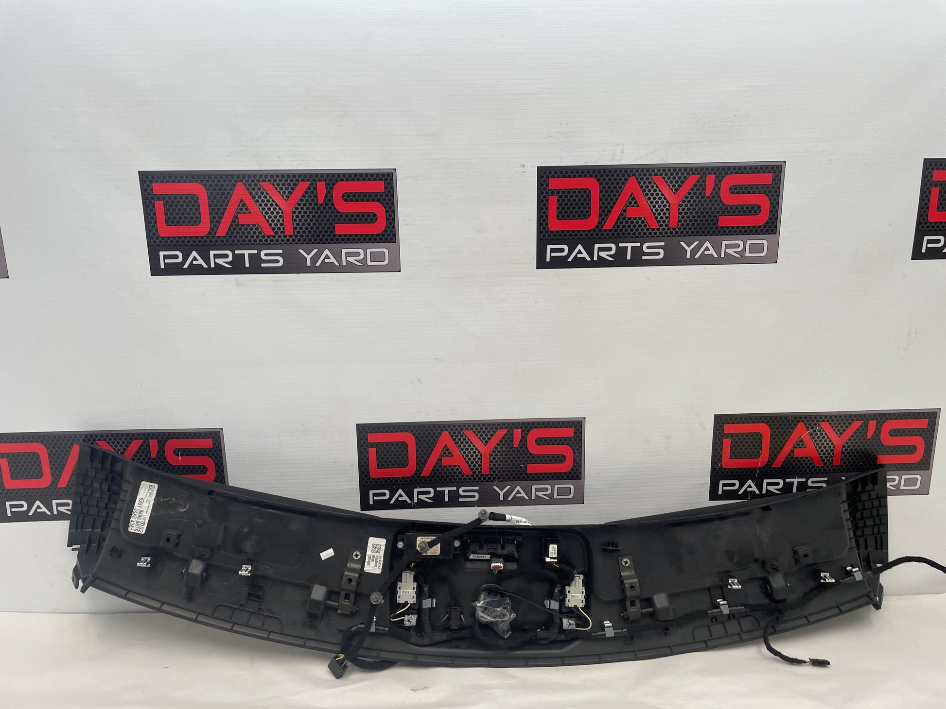2018 Chevy Camaro ZL1 Conver Windshield Panel, Sun Visors & Rearview Mirror OEM - Day's Parts Yard