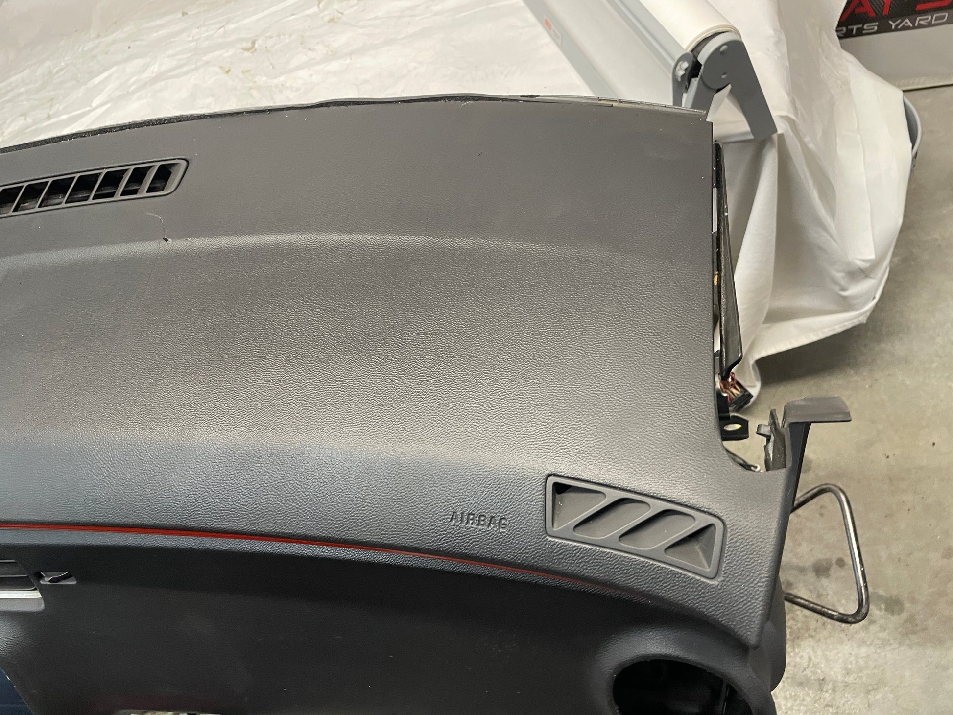 2010 Chevy Camaro SS Complete Dash and Center Console OEM - Day's Parts Yard