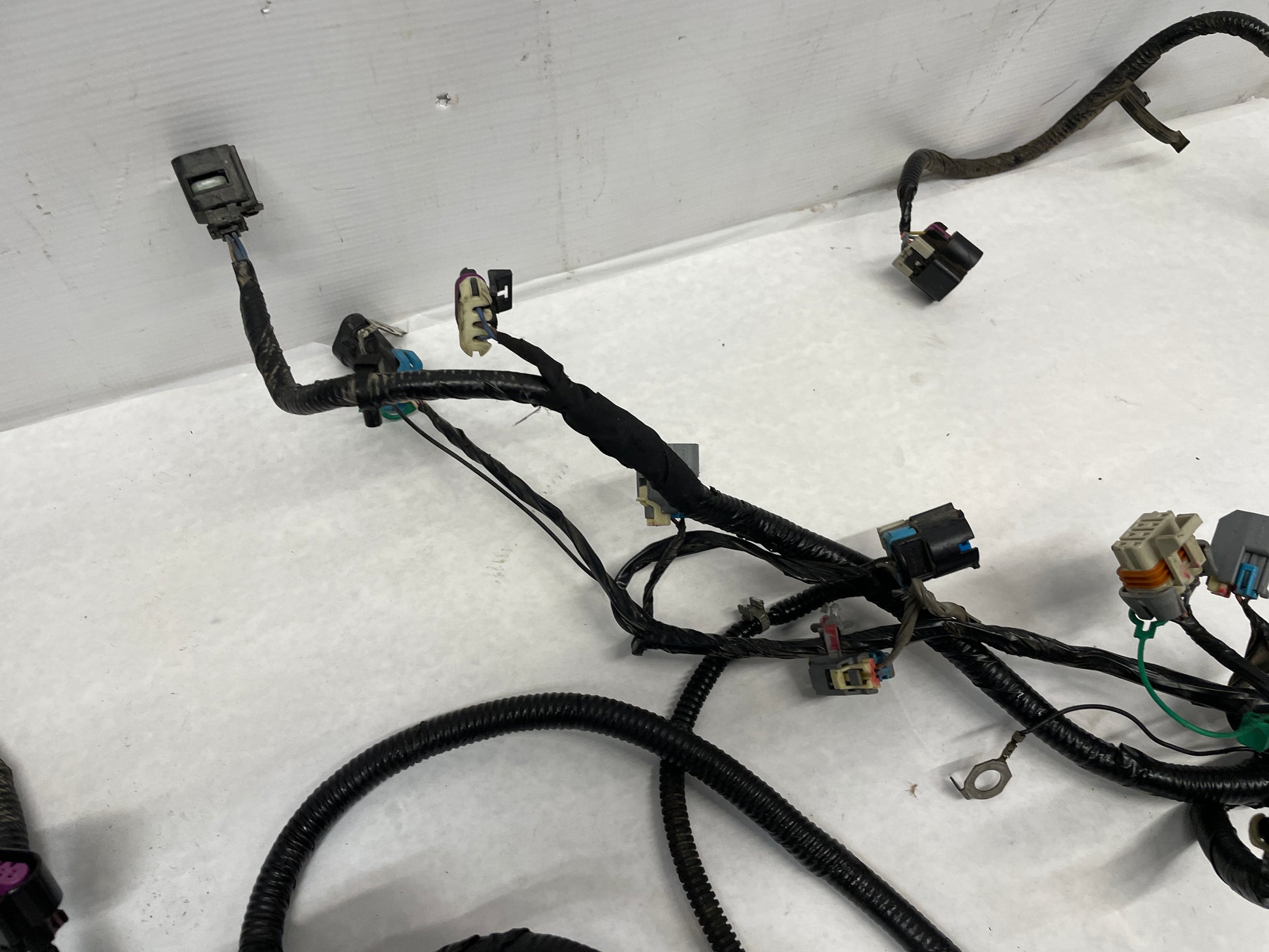 2012 Chevy Camaro ZL1 Engine Motor Transmission Wiring Wire Harness OEM - Day's Parts Yard