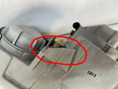 2005 Pontiac GTO RH Passenger Headlight Head Light Lamp OEM