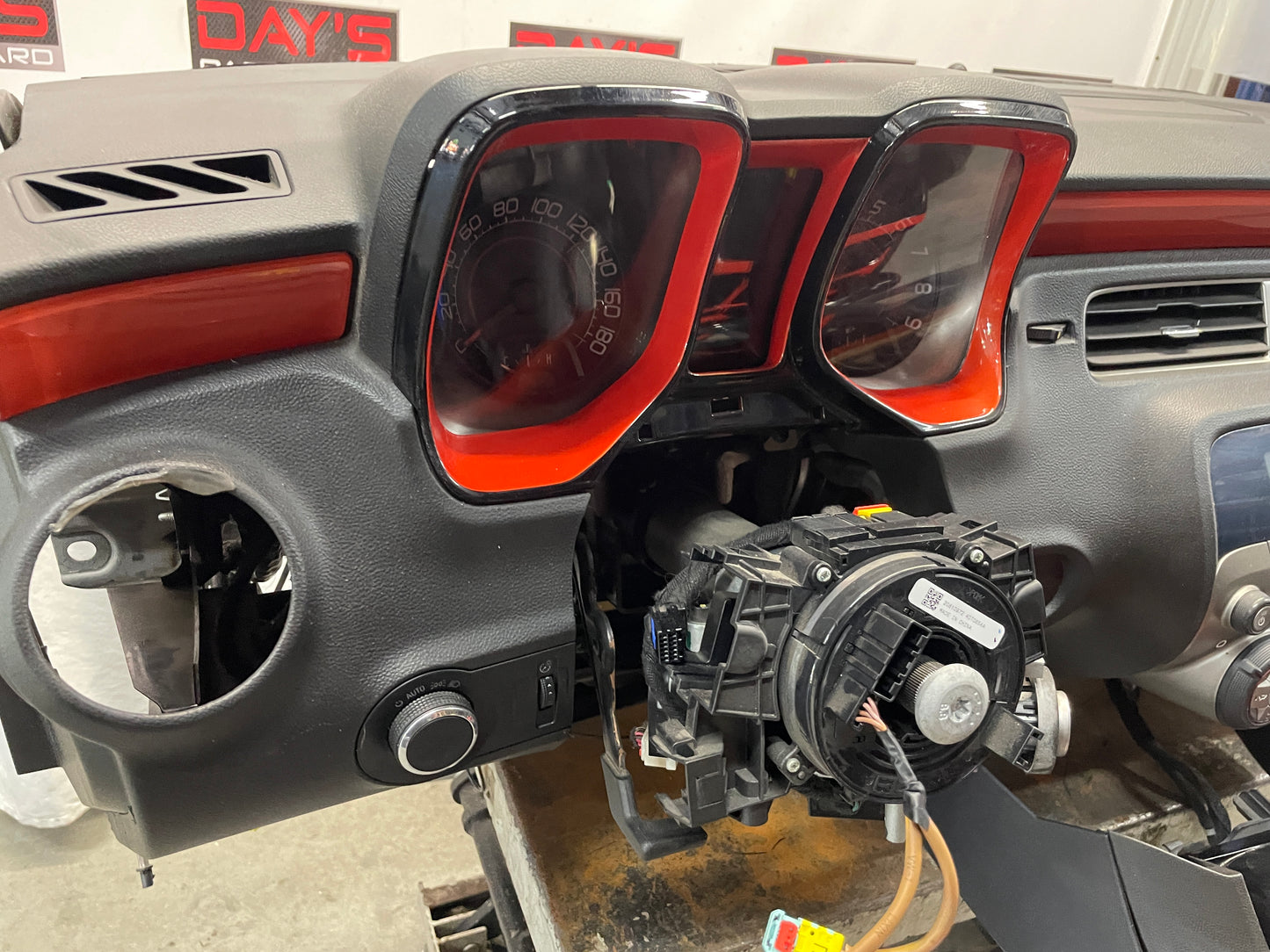 2010 Chevy Camaro SS Complete Dash and Center Console OEM - Day's Parts Yard