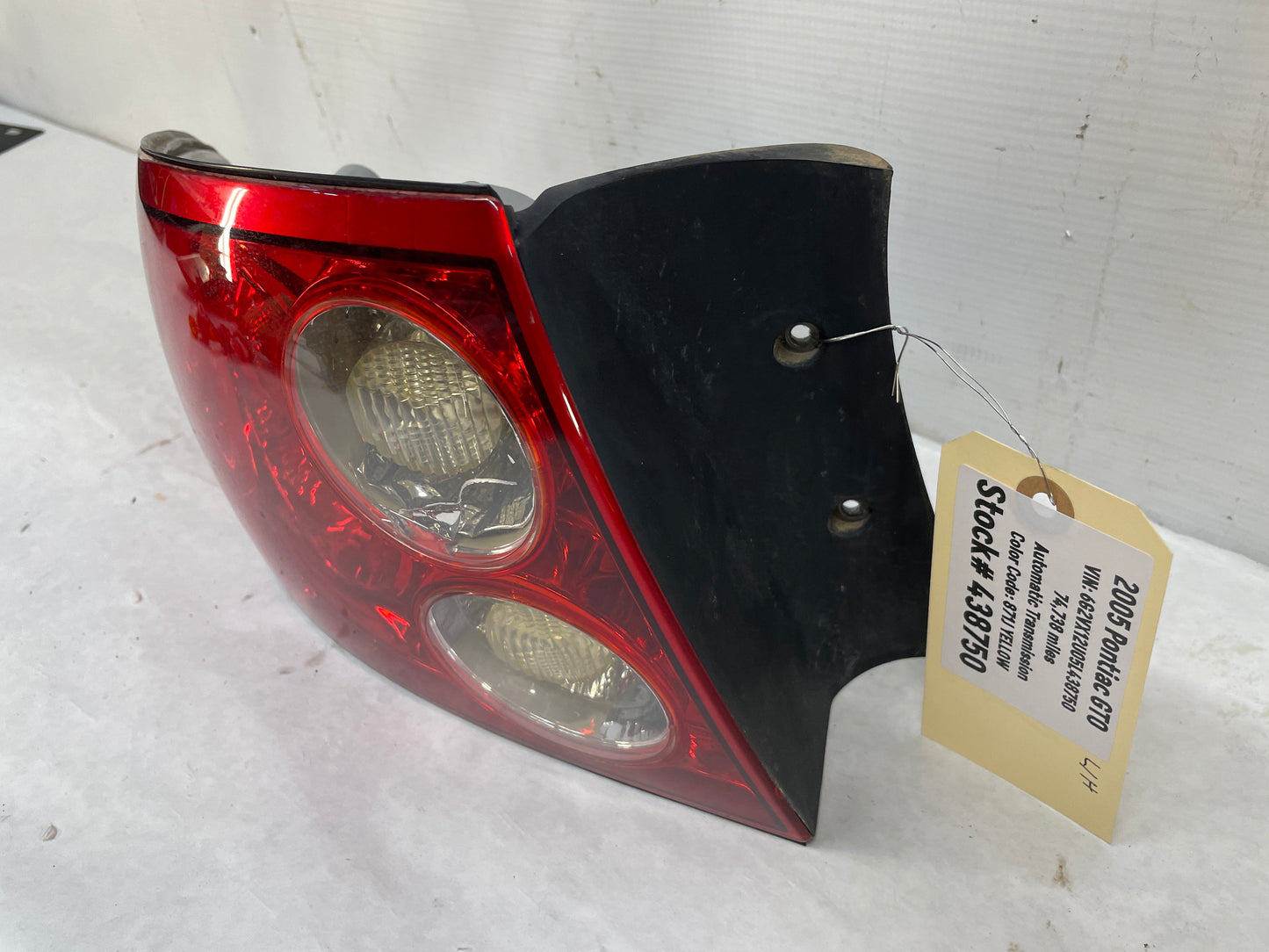 2005 Pontiac GTO LH Driver Tail Light Taillight Lamp OEM