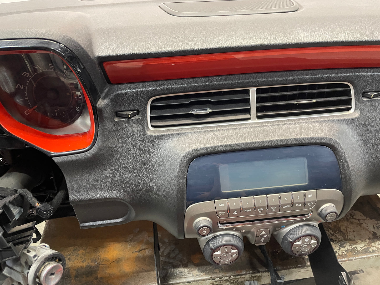 2010 Chevy Camaro SS Complete Dash and Center Console OEM - Day's Parts Yard