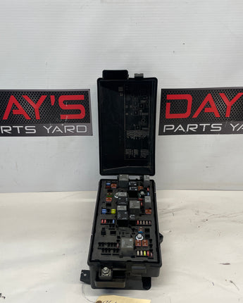 2012 Chevy Camaro SS ZL1 Fuse Relay Box OEM