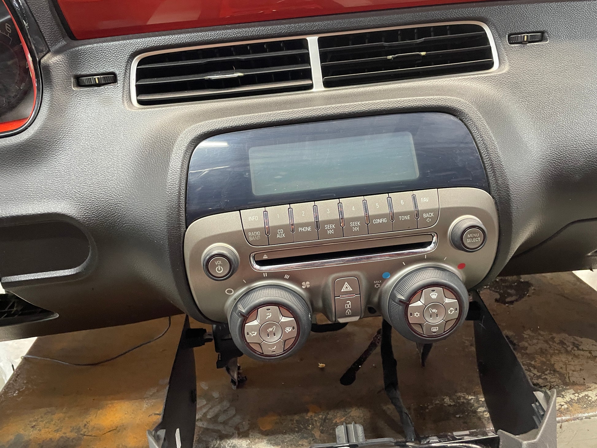 2010 Chevy Camaro SS Complete Dash and Center Console OEM - Day's Parts Yard