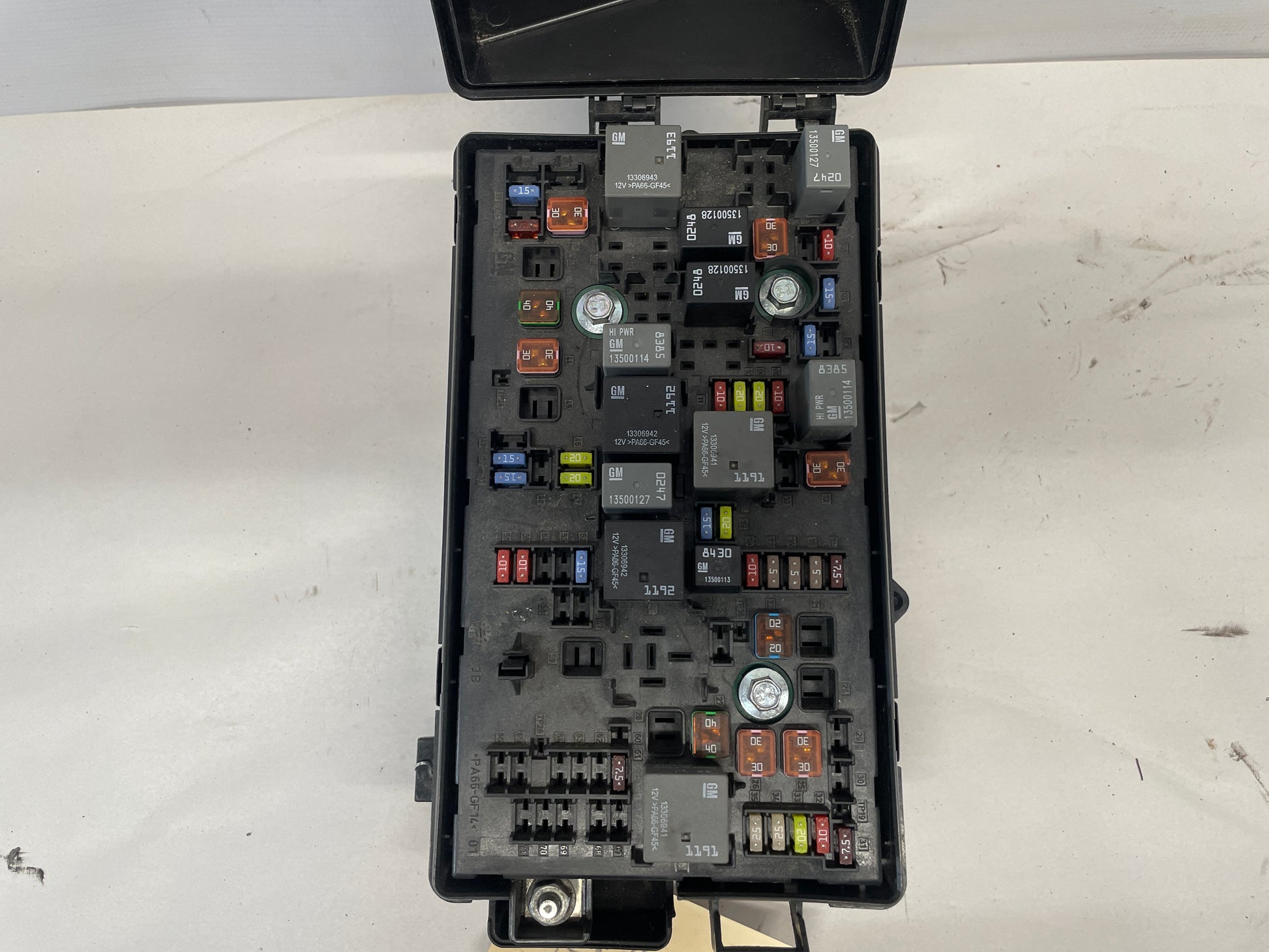 2012 Chevy Camaro SS ZL1 Fuse Relay Box OEM - Day's Parts Yard