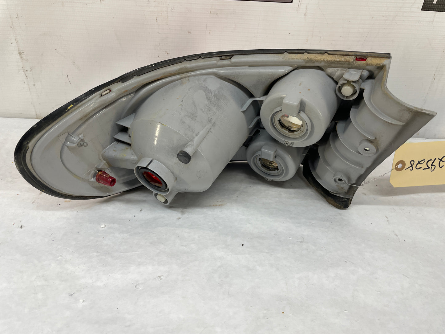 2005 Pontiac GTO LH Driver Tail Light Taillight Lamp OEM