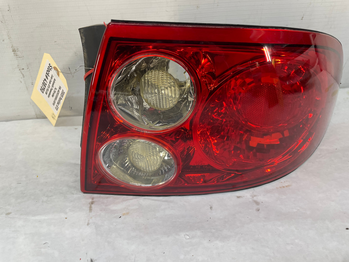 2005 Pontiac GTO RH Passenger Tail Light Taillight Lamp OEM