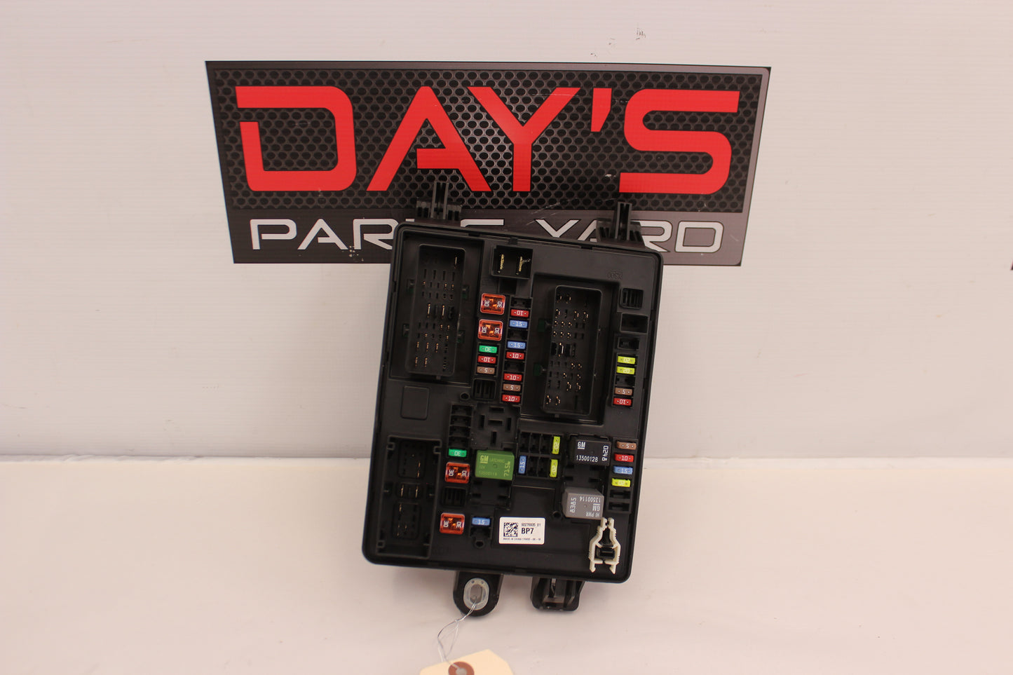 2016 Chevy SS Sedan Rear Fuse Box Relay Panel OEM - Day's Parts Yard