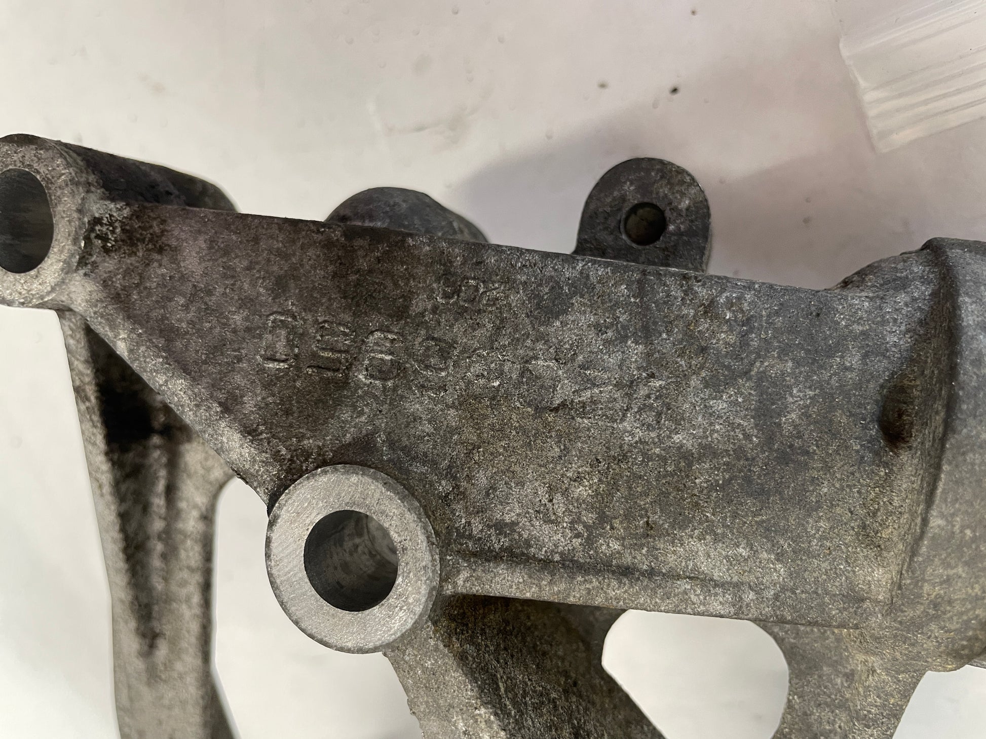 2005 Pontiac GTO AC A/C Air Conditioner Compressor Bracket Mount OEM - Day's Parts Yard