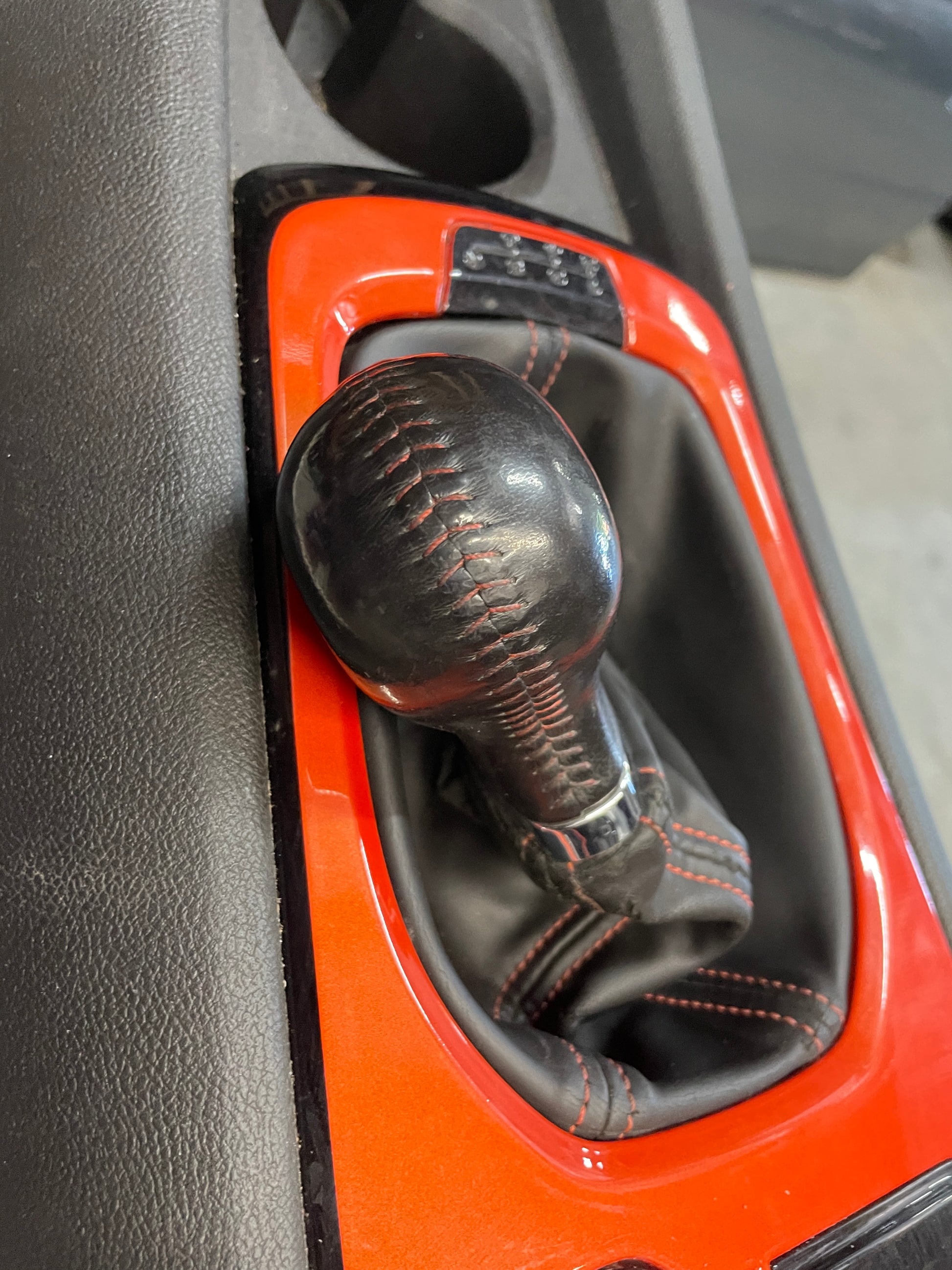 2010 Chevy Camaro SS Complete Dash and Center Console OEM - Day's Parts Yard