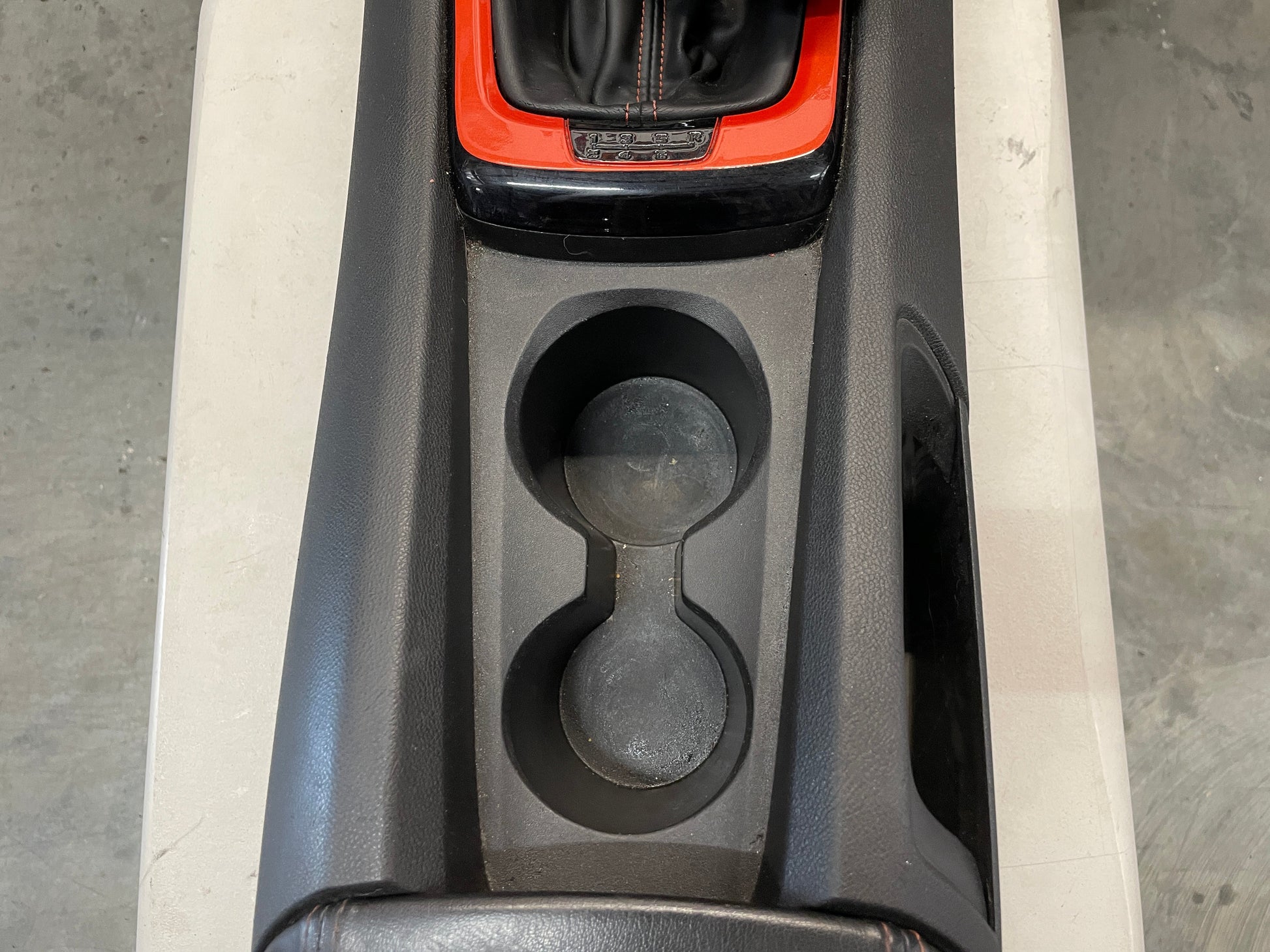2010 Chevy Camaro SS Complete Dash and Center Console OEM - Day's Parts Yard