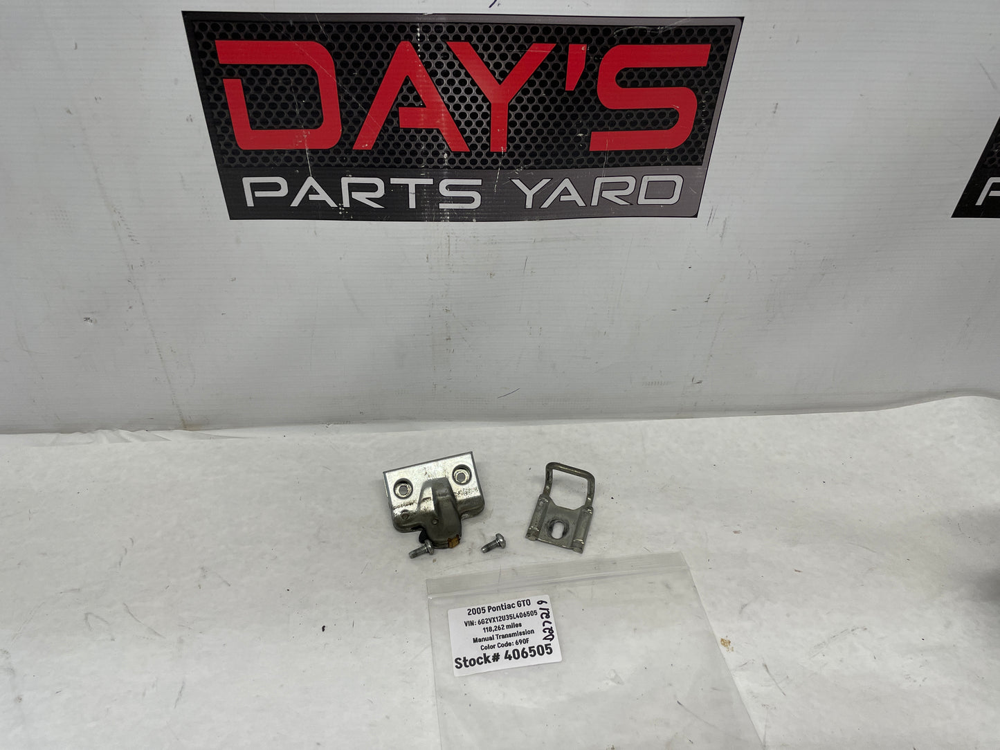 2005 Pontiac GTO Rear Trunk Deck Lid Latch & Striker OEM - Day's Parts Yard