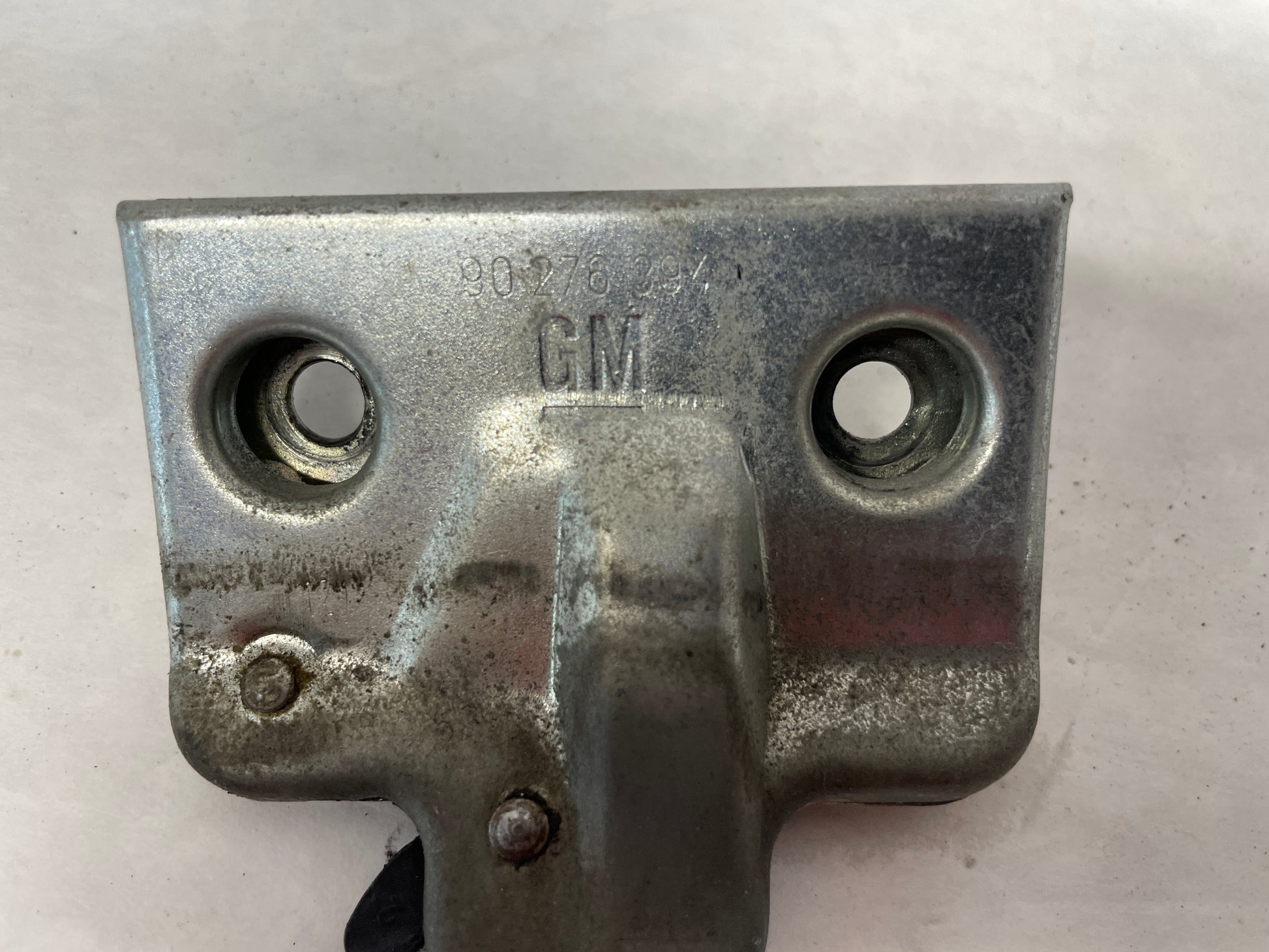 2005 Pontiac GTO Rear Trunk Deck Lid Latch & Striker OEM - Day's Parts Yard