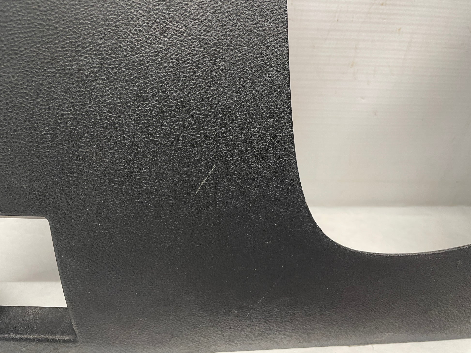 2009 Pontiac G8 Base LH Driver Lower Dash Knee Bolster Column Cover Trim Panel OEM - Day's Parts Yard