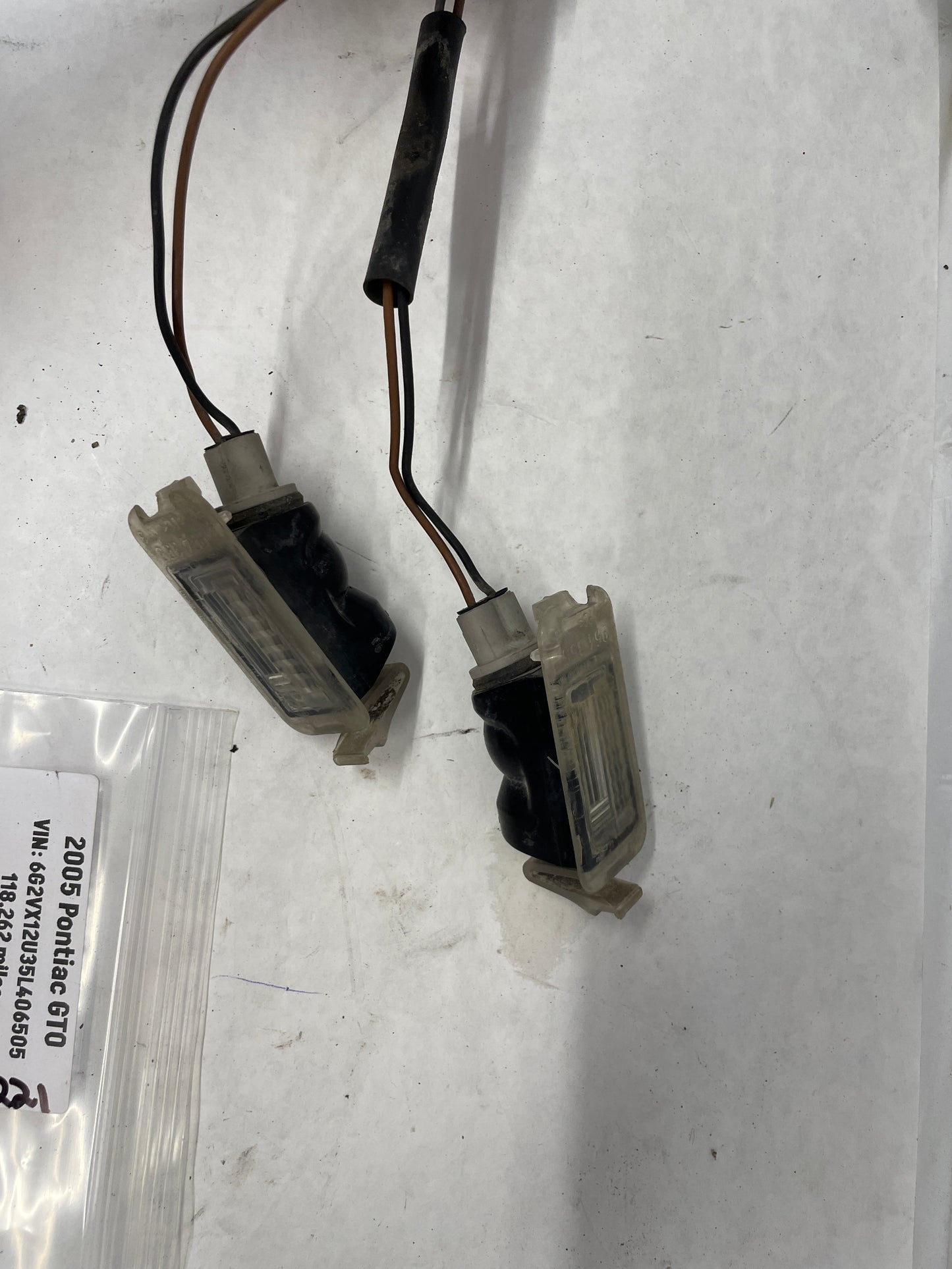 2005 Pontiac GTO License Plate Tag Light Set OEM - Day's Parts Yard