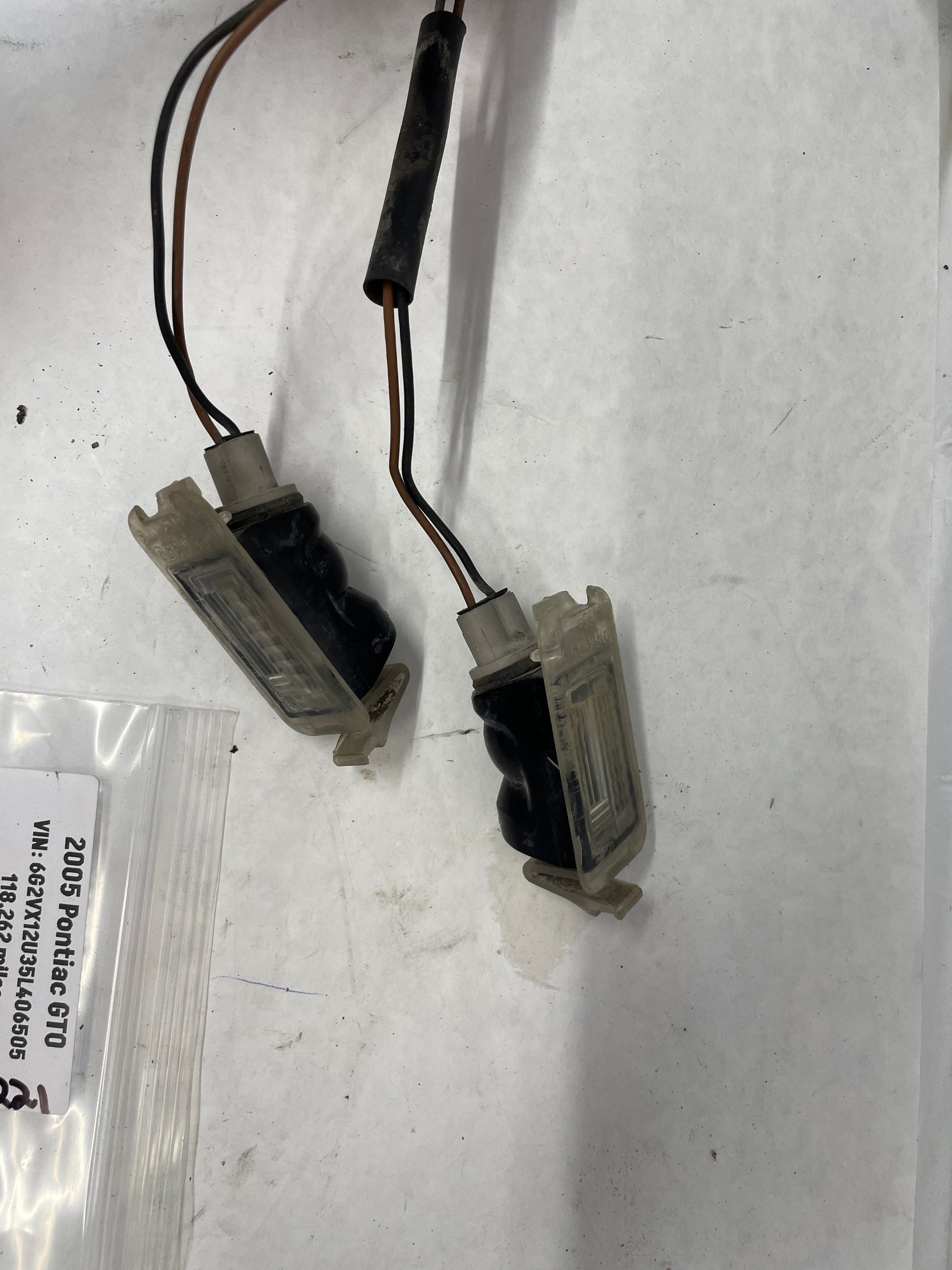 2005 Pontiac GTO License Plate Tag Light Set OEM - Day's Parts Yard