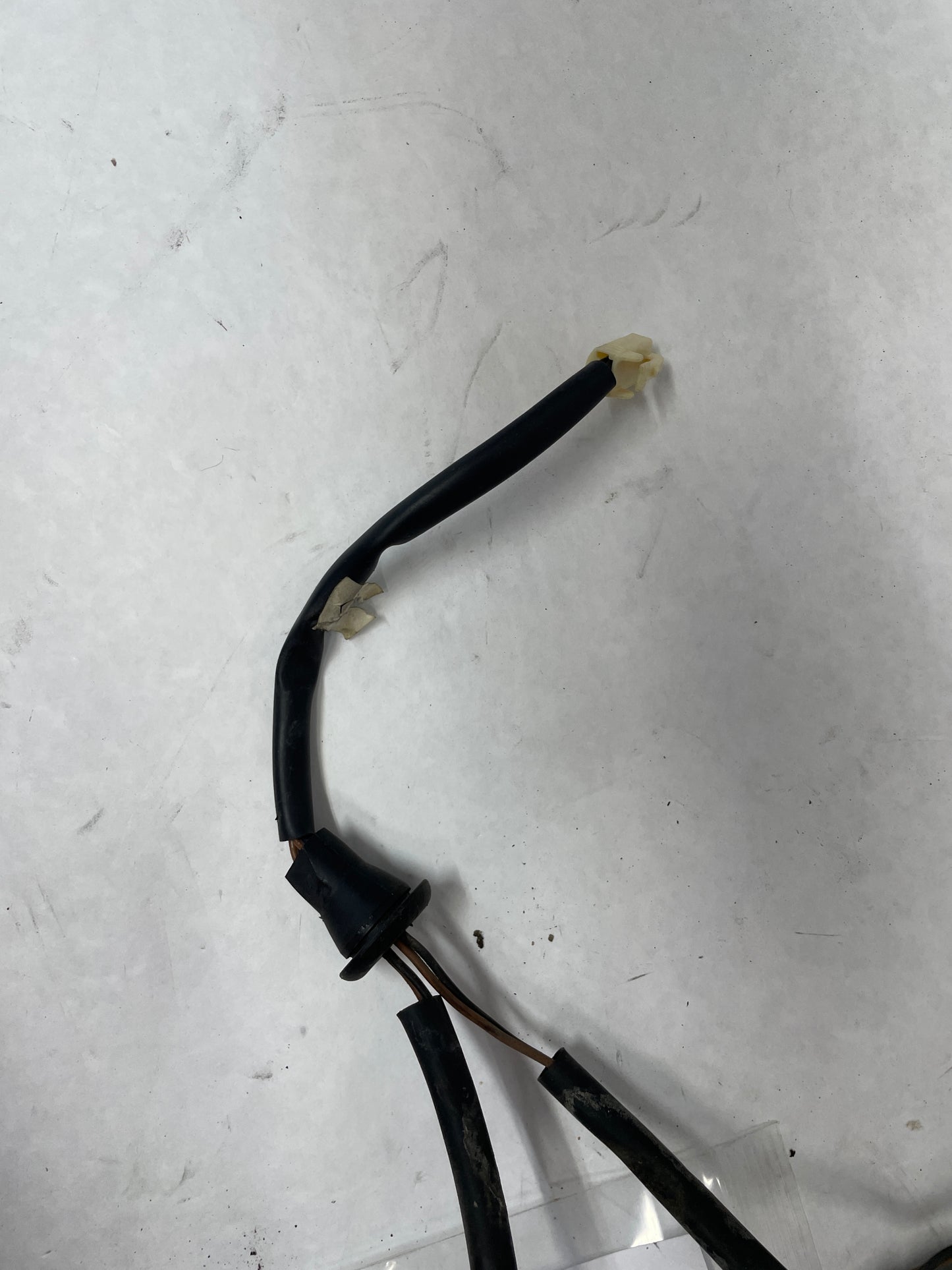 2005 Pontiac GTO License Plate Tag Light Set OEM - Day's Parts Yard