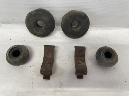 2005 Pontiac GT Radiator Rubber Bushings w/ Clips OEM - Day's Parts Yard