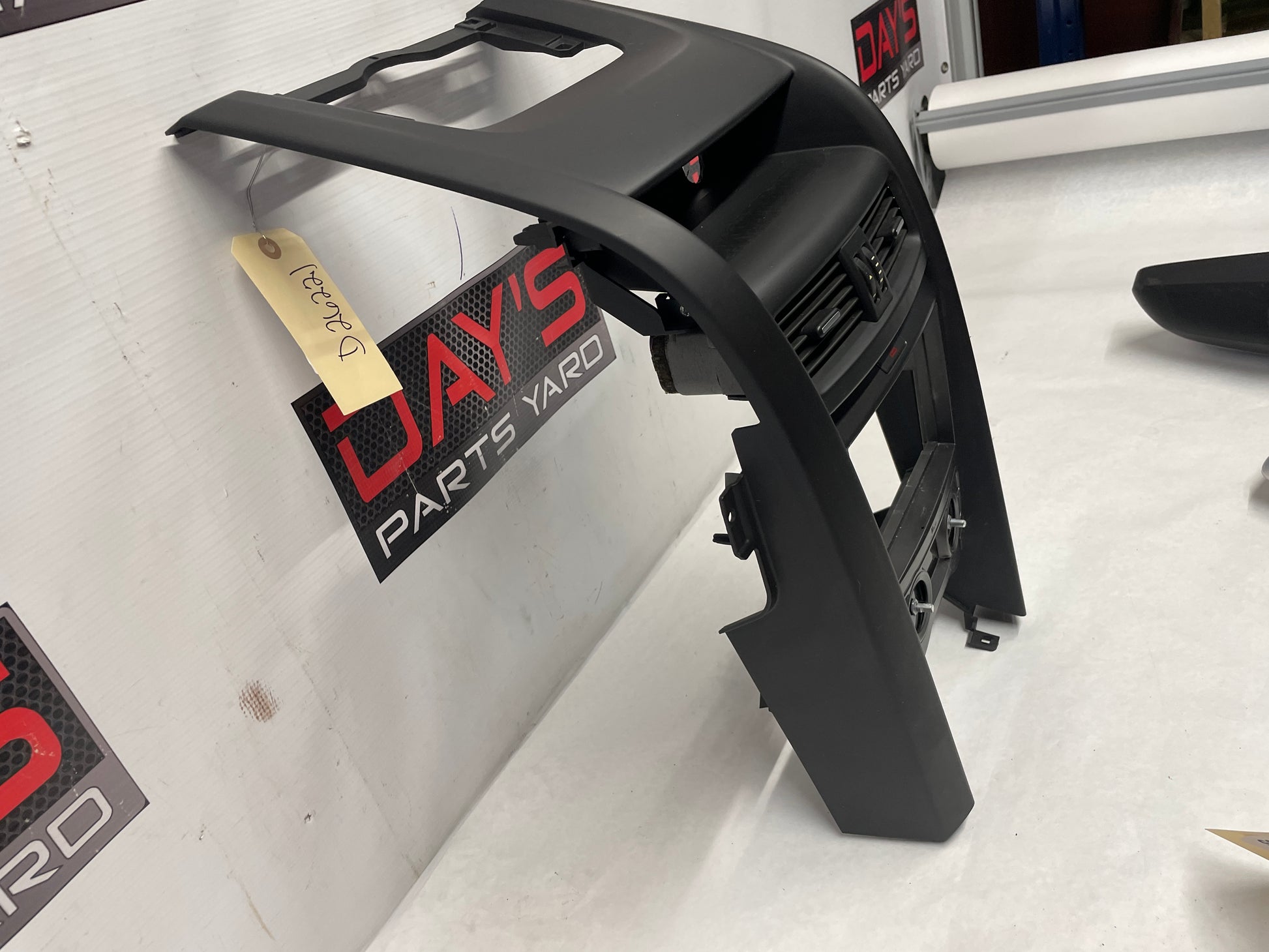 2009 Pontiac G8 Base LH Driver Lower Dash Knee Bolster Column Cover Trim Panel OEM - Day's Parts Yard