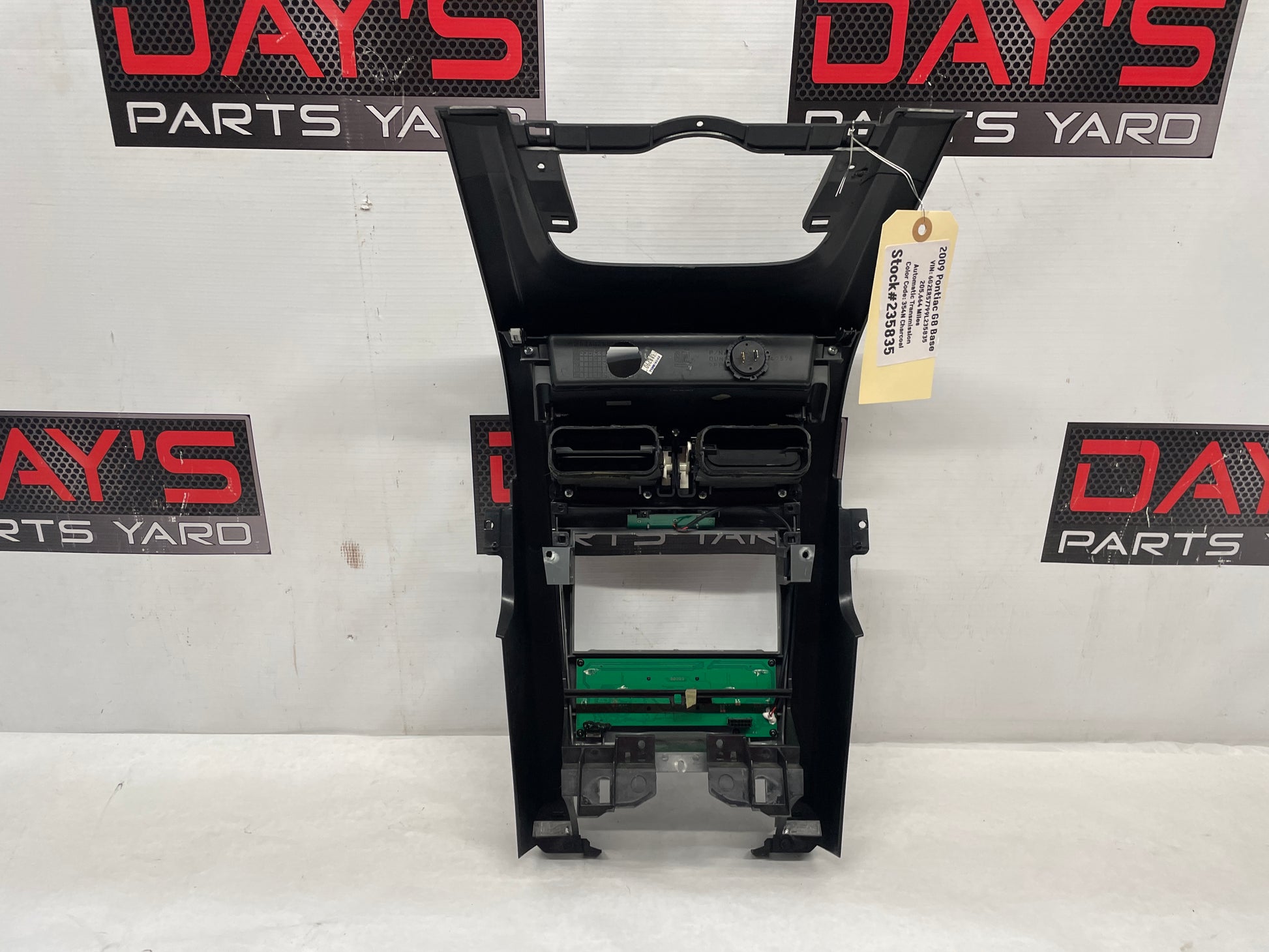 2009 Pontiac G8 Base Center Console Radio Bezel OEM - Day's Parts Yard
