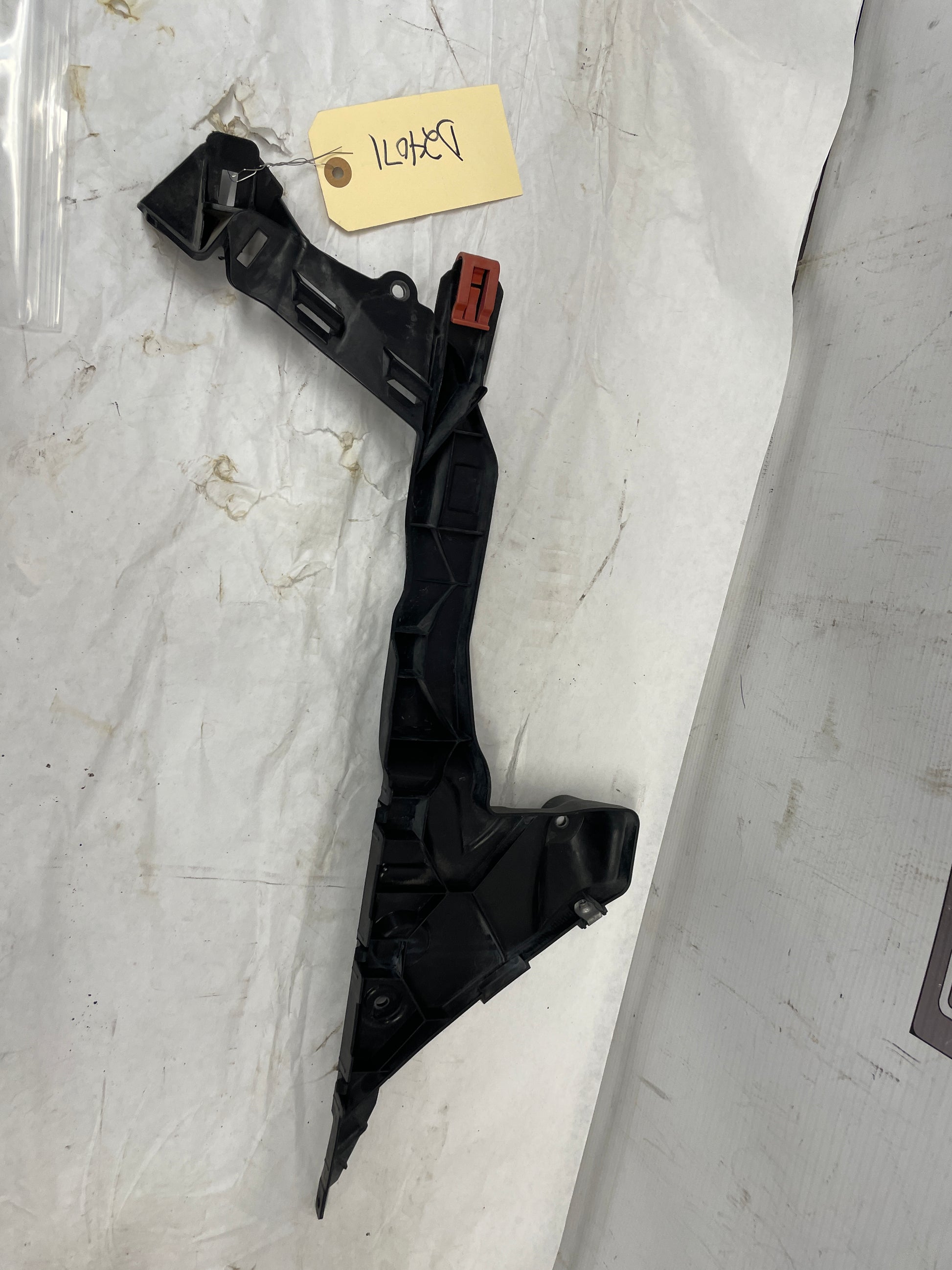 2010 Chevy Camaro SS LH Driver Rear Bumper Guide Bracket Support OEM - Day's Parts Yard