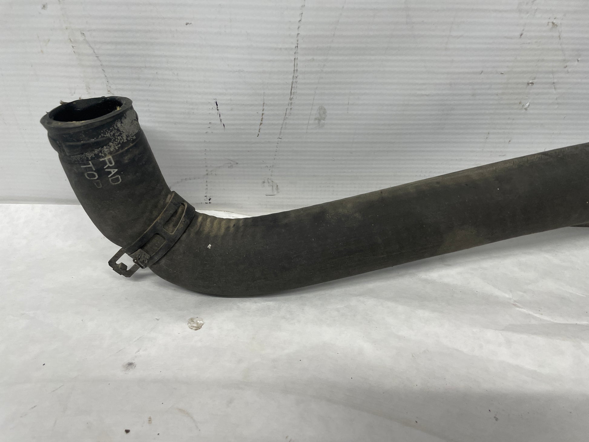 2001 Chevy C5 Corvette Upper Radiator Hose OEM - Day's Parts Yard