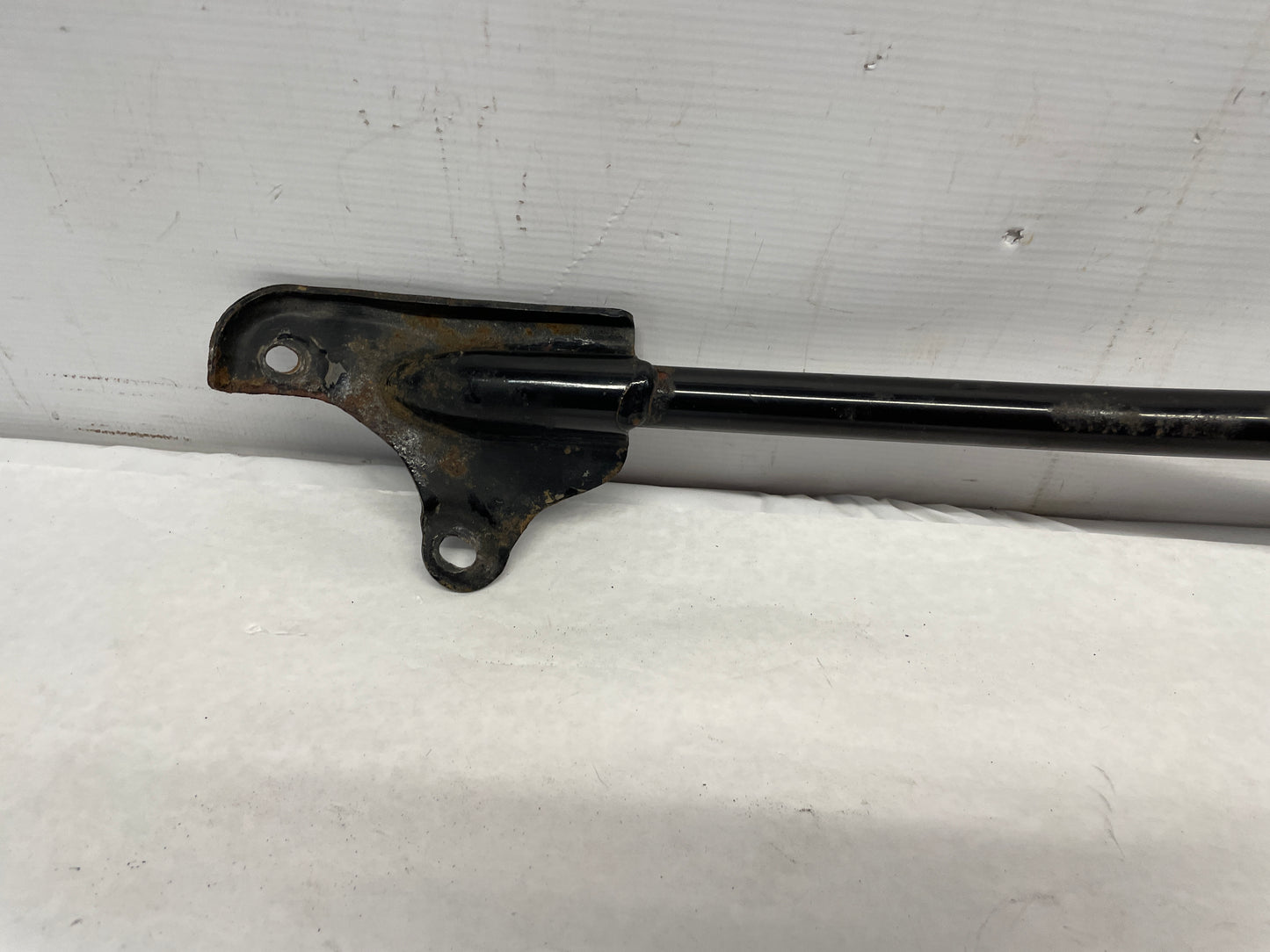 2005 Pontiac GTO Suspension Strut Tower Brace OEM - Day's Parts Yard