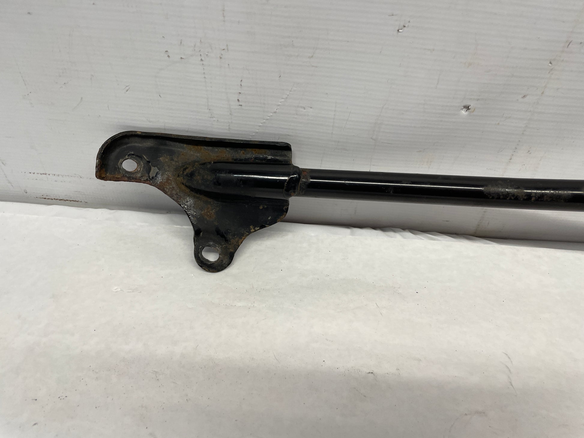 2005 Pontiac GTO Suspension Strut Tower Brace OEM - Day's Parts Yard