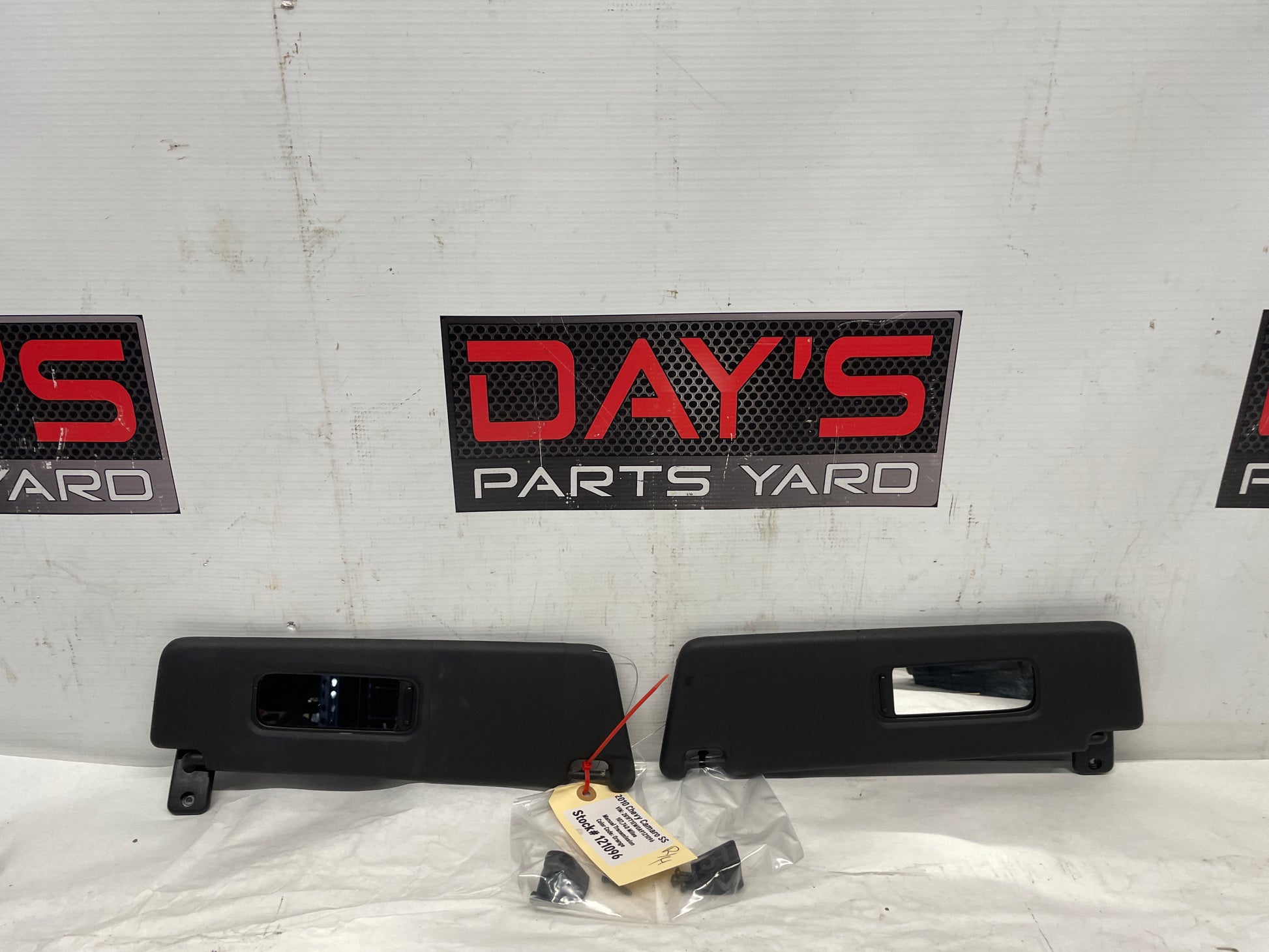 2010 Chevy Camaro SS RH & LH Sunvisors Sun Visors Shades OEM - Day's Parts Yard