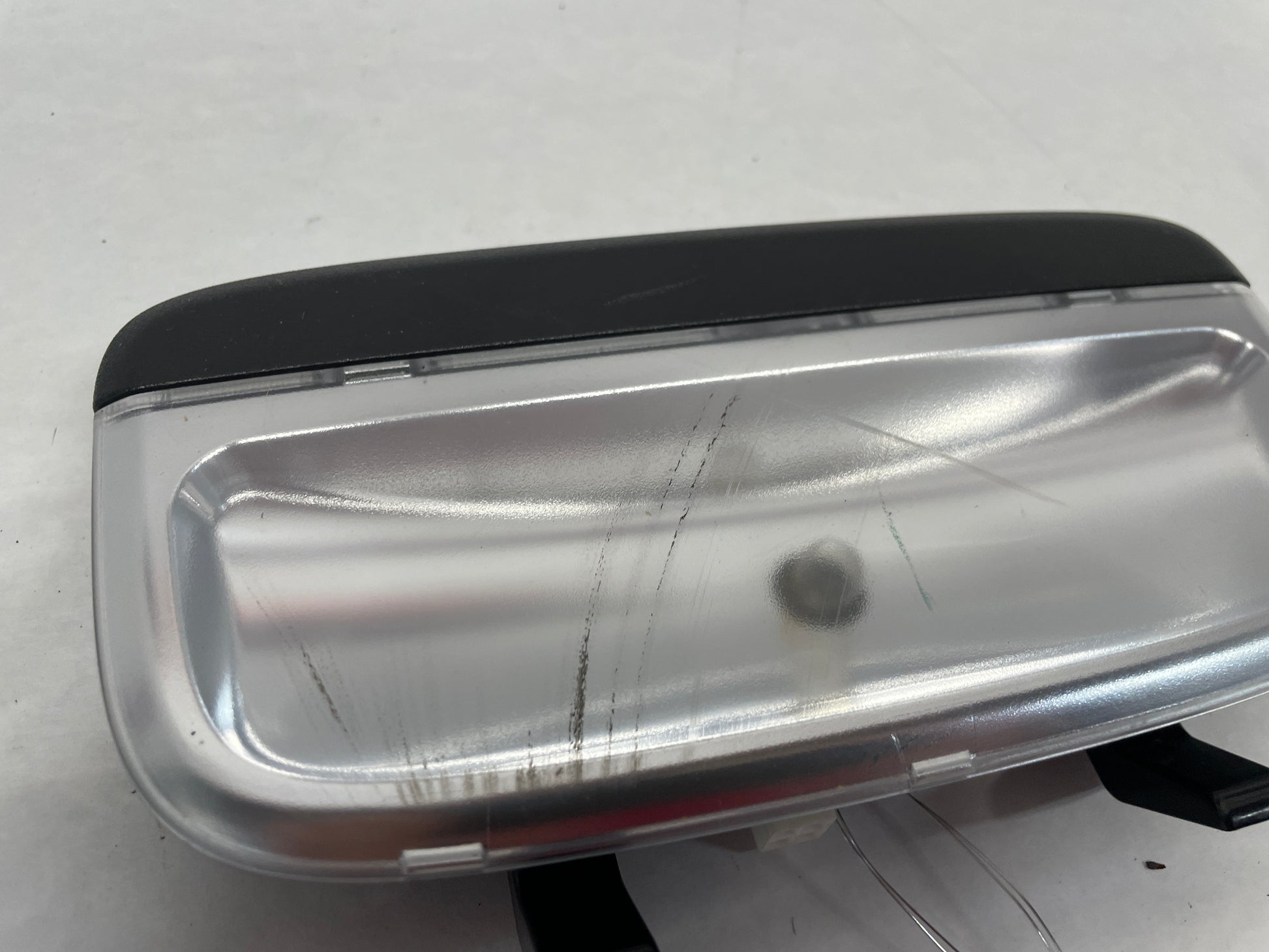 2009 Pontiac G8 Base Rear Dome Console Roof Light OEM - Day's Parts Yard