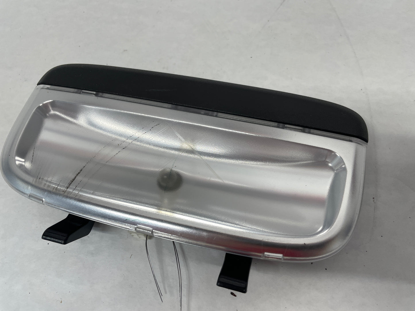 2009 Pontiac G8 Base Rear Dome Console Roof Light OEM - Day's Parts Yard
