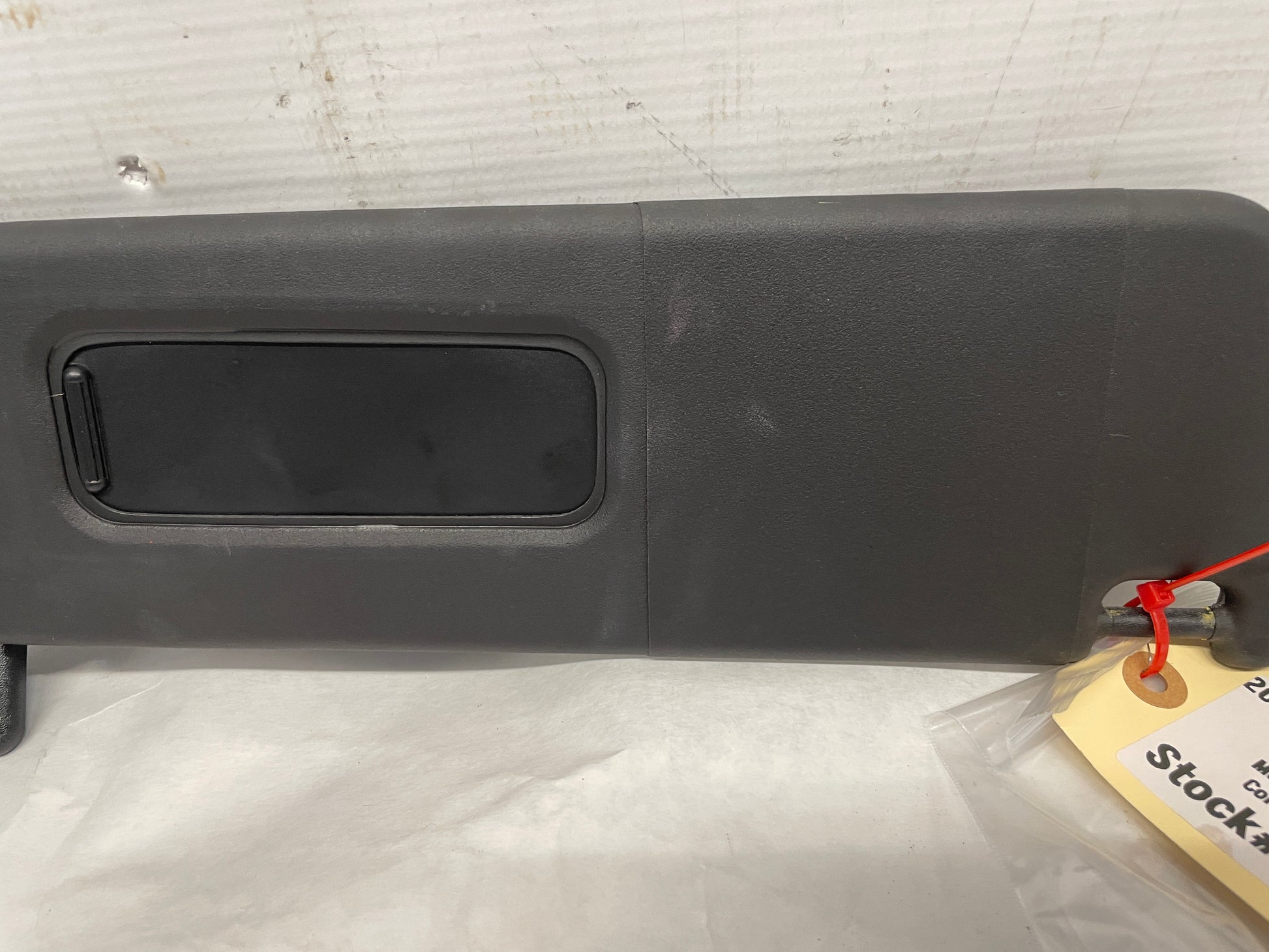 2010 Chevy Camaro SS RH & LH Sunvisors Sun Visors Shades OEM - Day's Parts Yard